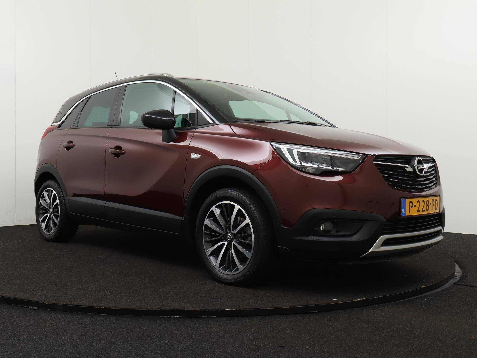 Opel Crossland X Innovation 130pk | Navigatie | Camera | Parkeerhulp V+A | Lichtmetalen Velgen | - 4/45