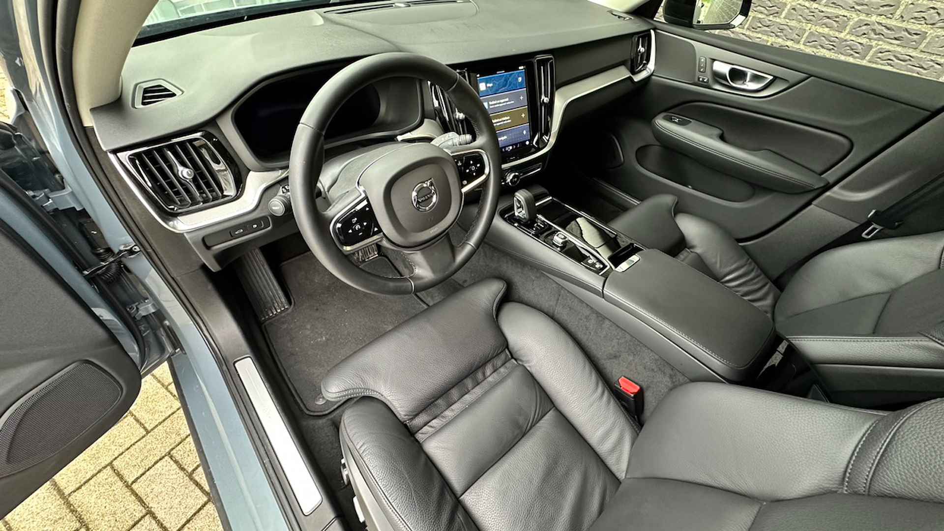 Volvo V60 2.0 T6 Recharge AWD Plus Dark | Camera | Adaptive Cruise Control | DAB+ | Google Maps - 36/48