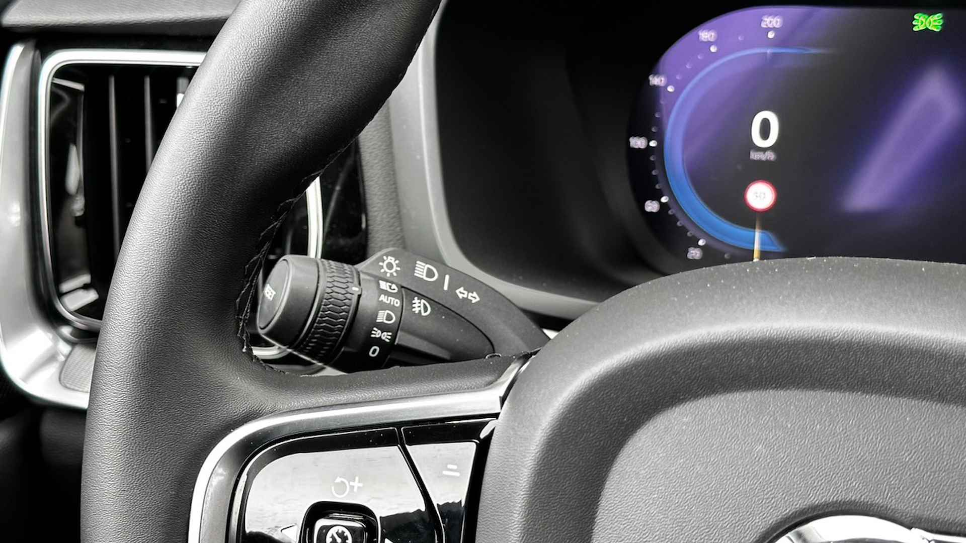 Volvo V60 2.0 T6 Recharge AWD Plus Dark | Camera | Adaptive Cruise Control | DAB+ | Google Maps - 45/48
