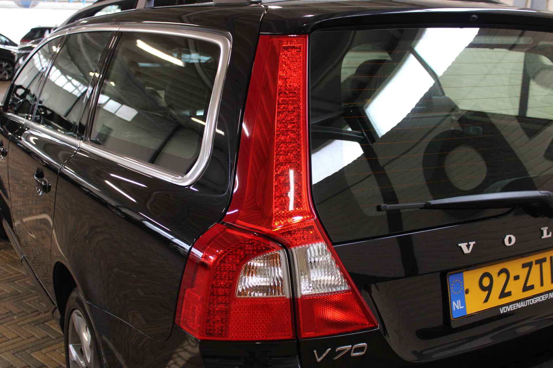 Volvo V70 1.6 T4 Nordic | Trekhaak | Stoelverwarming | Parkeersensoren | Navigatie | Bluetooth | Dealer onderhouden | Cruise control | Climate control | - 9/48