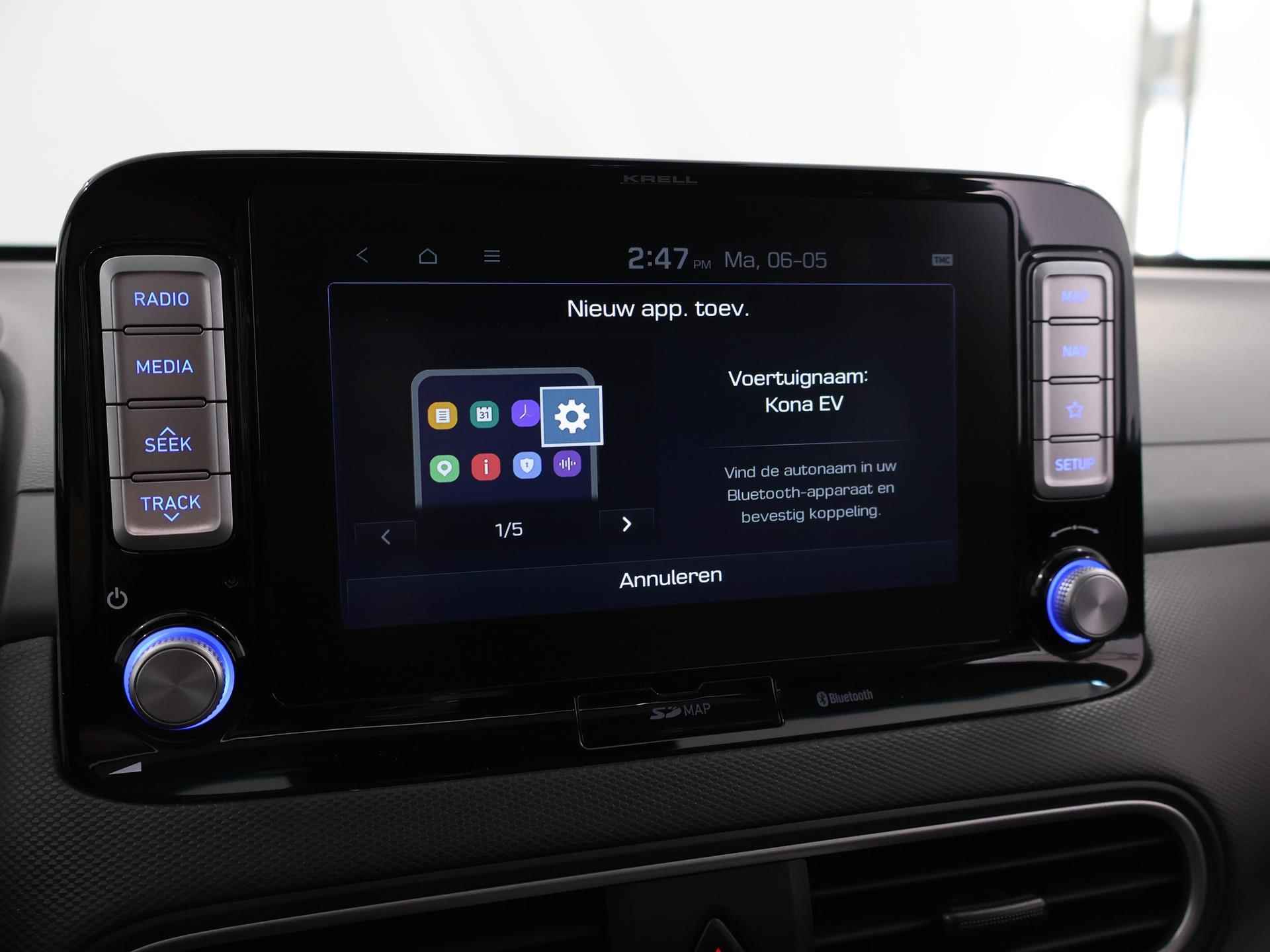 Hyundai Kona EV Premium 64 kWh | Schuif/Kantel dak | Navigatie | Camera | Stoelverwarming/Koeling | HUD | Lederen bekleding | Ele. verstelbare stoelen | Apple CarPlay | Krell Audio | - 19/48