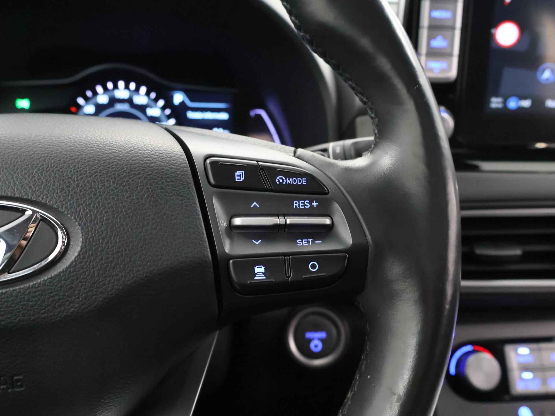 Hyundai Kona EV Premium 64 kWh | Schuif/Kantel dak | Navigatie | Camera | Stoelverwarming/Koeling | HUD | Lederen bekleding | Ele. verstelbare stoelen | Apple CarPlay | Krell Audio | - 34/48
