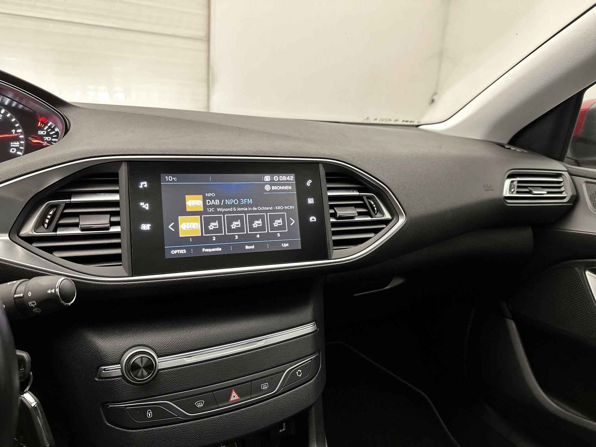 Peugeot 308 SW 130pk HDi Premium 1ste eigenaar | Glazen dak | Alcantara | Camera | Navigatie - 23/33