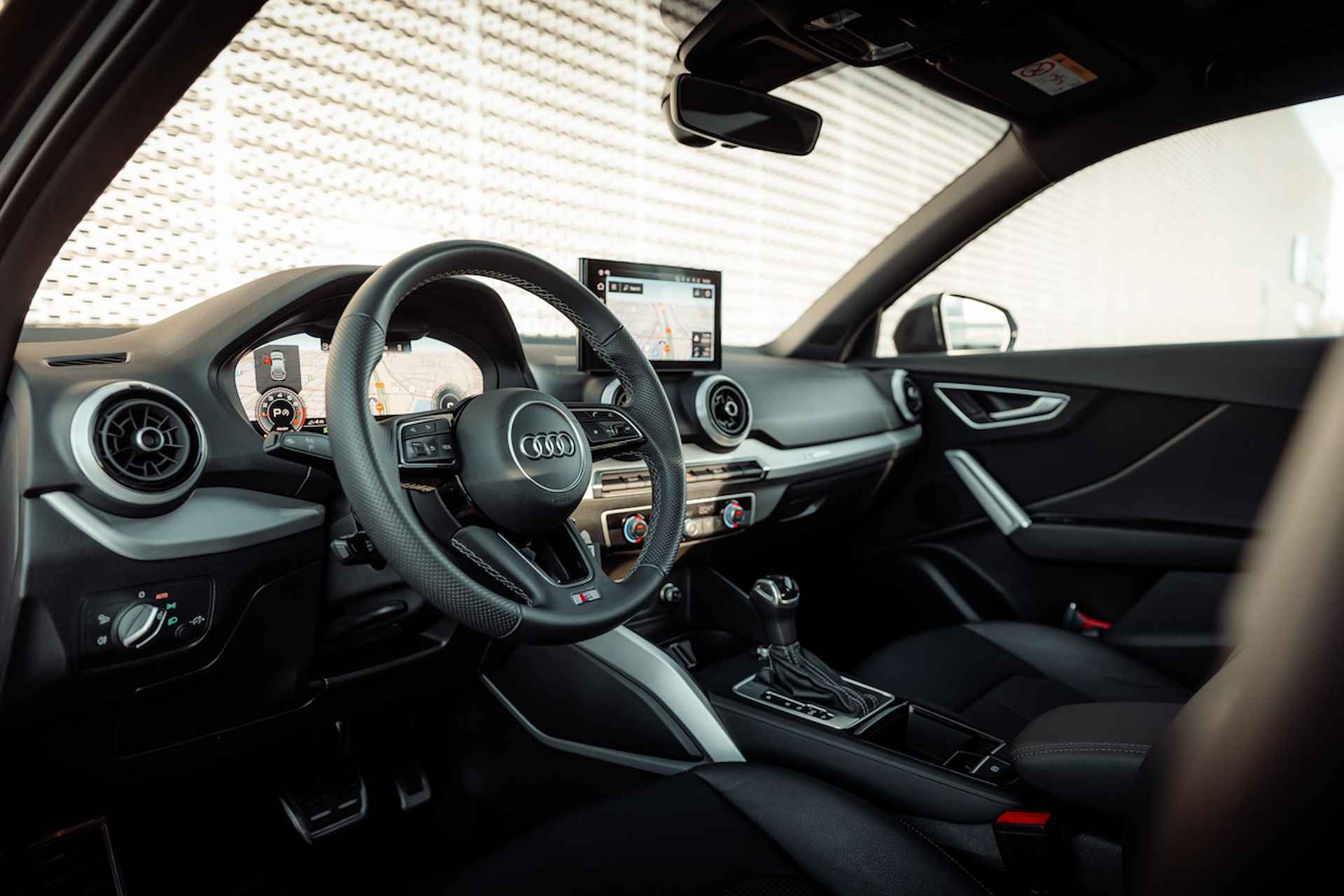 Audi Q2 35 TFSI 150pk s-tronic S Edition | Panoramadak | Matrix | Climate control - 18/32