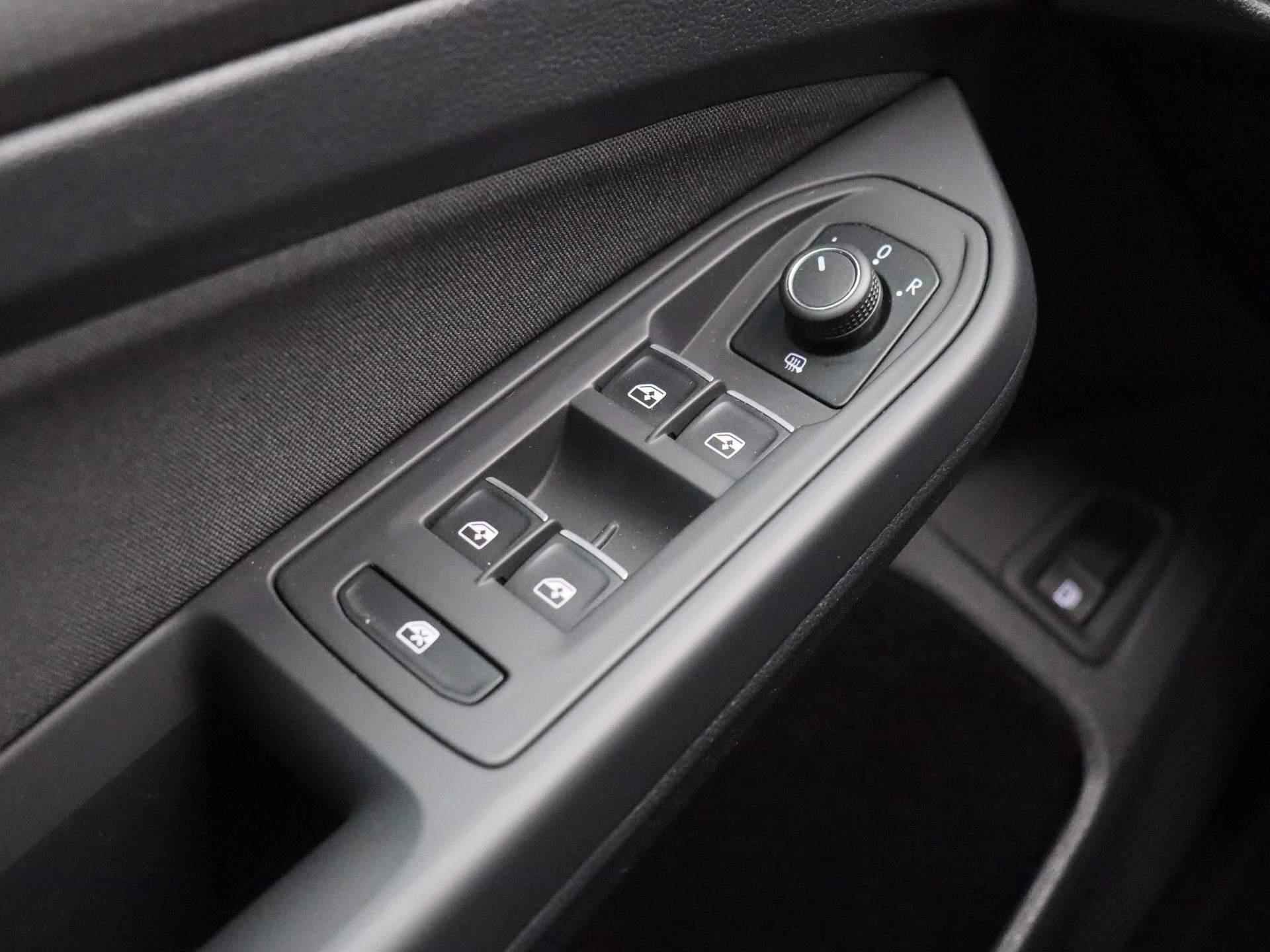 Volkswagen Golf 1.4 eHybrid GTE 245 PK | Automaat | Navigatie | Adaptive Cruise Control | Climate Control | Stoelverwarming | Parkeersensoren | Virtual Cockpit | Rijprofielen | LED | Lichtmetalen velgen | - 26/43