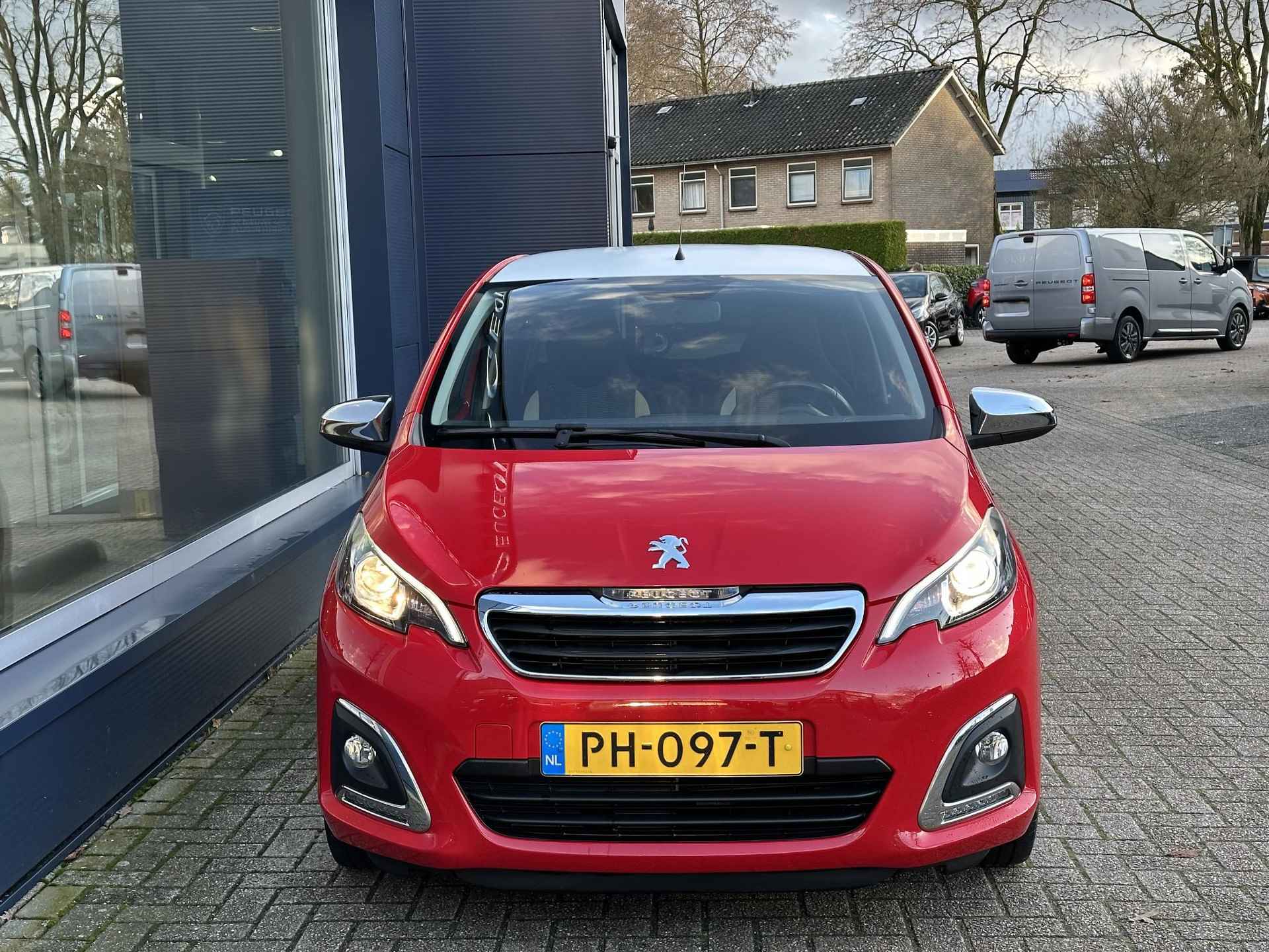 Peugeot 108 1.0 e-VTi Collection | Meest Complete Uitvoering | Wit Dak | Climate Control | Lichtmetalen Velgen | Achteruitrijcamera | 5-Deurs | Privacy Glas | Mistlampen | LED Dagrijdverlichting | Radio - Aux - USB - Bluetooth | - 2/40