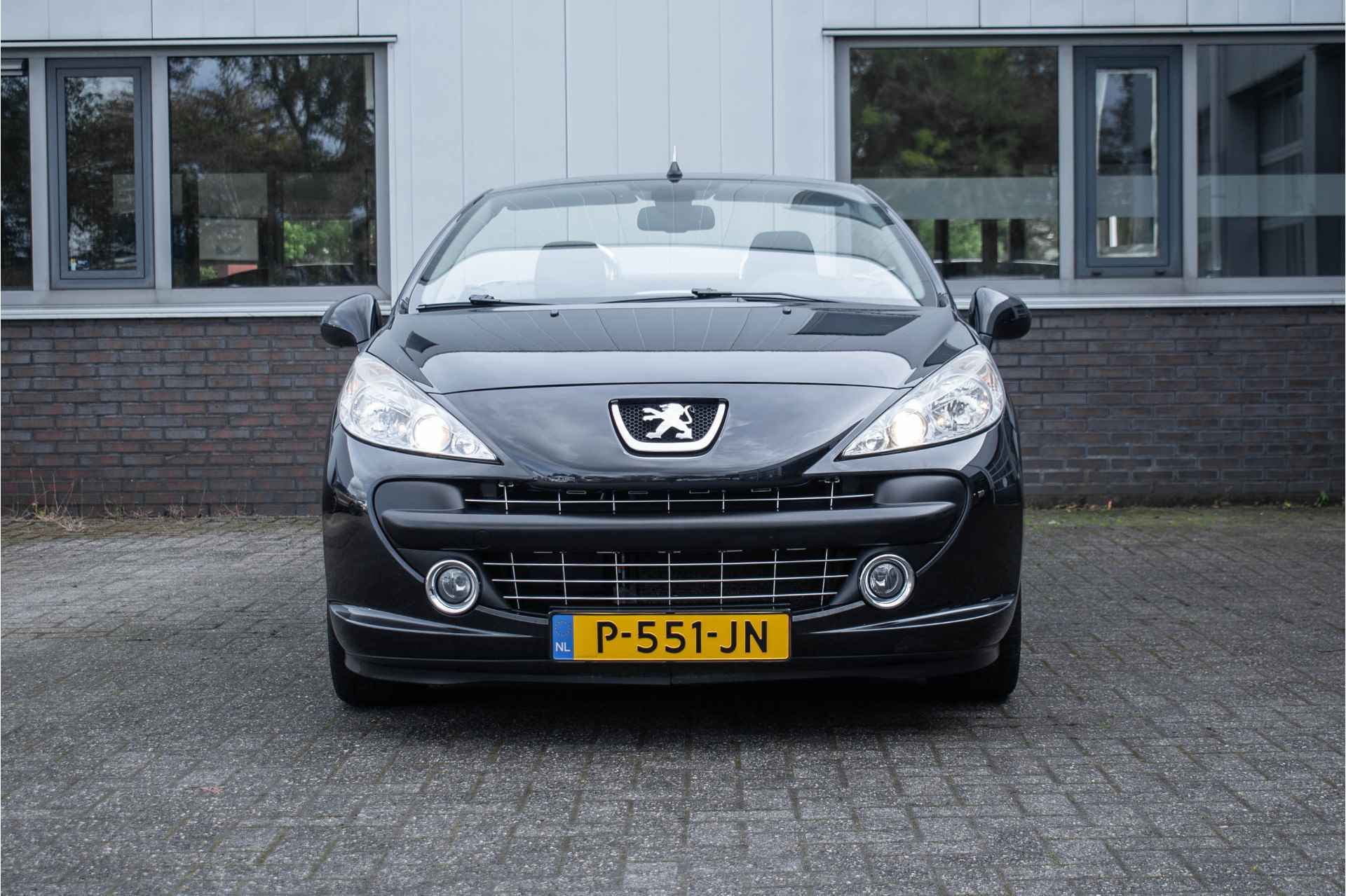 Peugeot 207 CC 1.6 VTi - 7/26