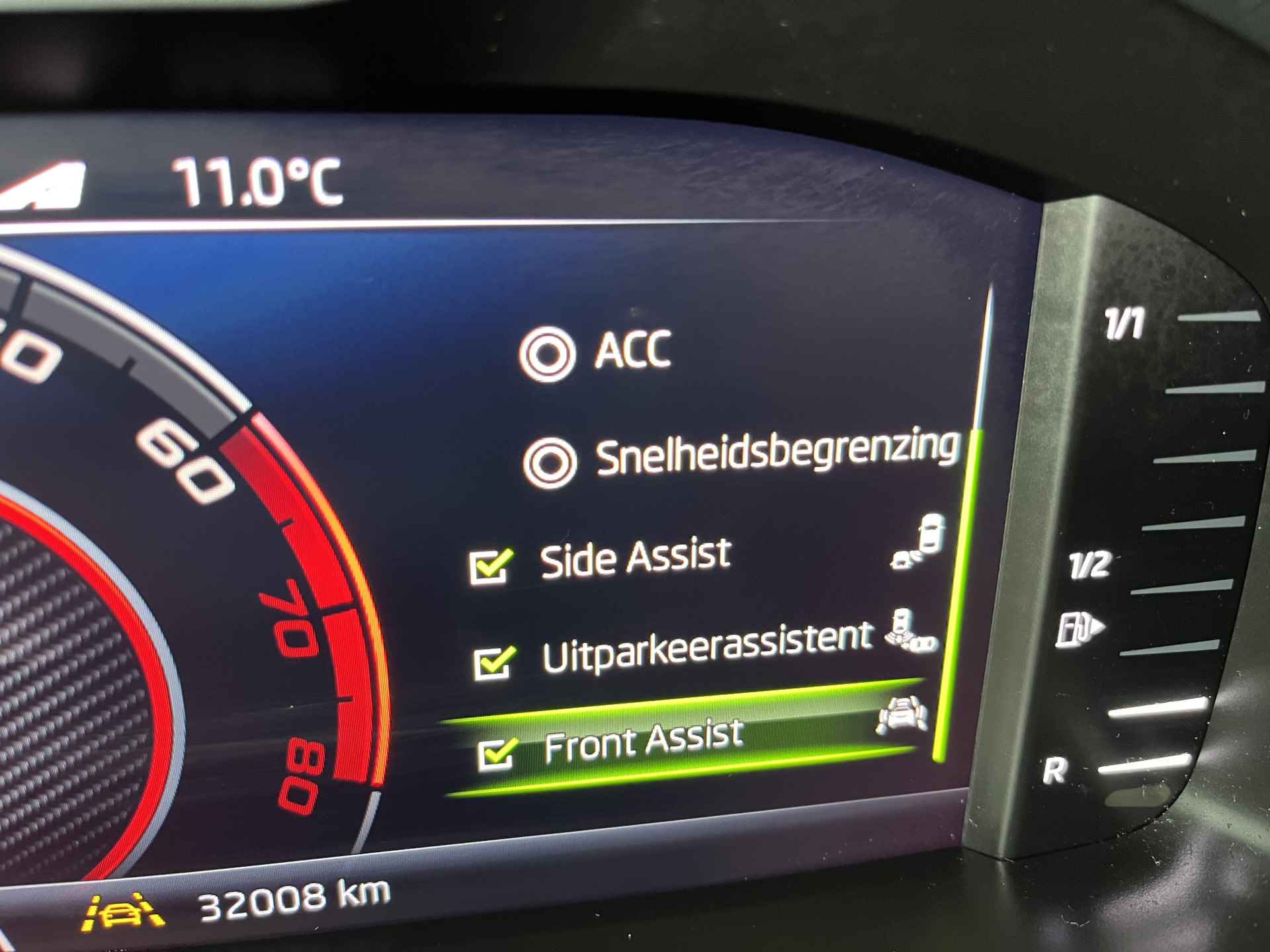 Škoda Karoq 1.5 TSI ACT Sportline Business / AUTOMAAT/ TREKHAAK/ PANO/ DCC/ CANTON AUDIO/ CAMERA/ PARK. SENSOREN/ LED/ DODE HOEK/ KEYLESS/ VIRTUAL COCKPIT/ STOEL VERWARM./ ADAPT. CRUISE/ APP CONNECT/ NAVI/ CLIMA/ DAB/ - 21/47