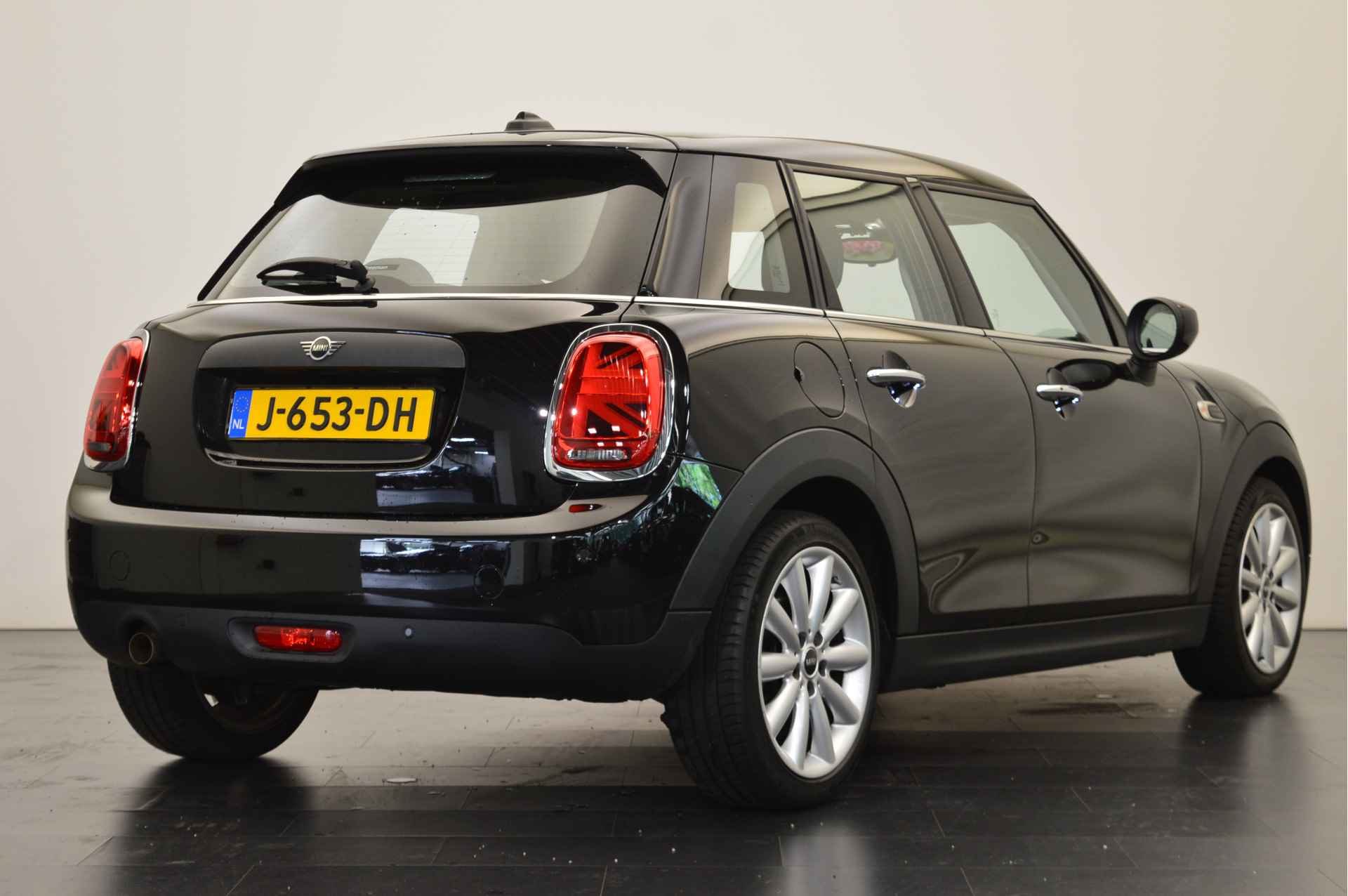 MINI Hatchback One Pepper Automaat / Comfort Access / PDC achter / Cruise Control / LED / Navigatie / Airconditioning - 4/18