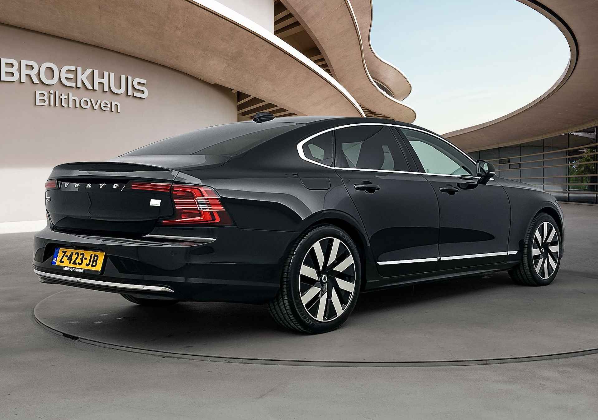 Volvo S90 T8 AWD Plus Bright | Panoramadak | Trekhaak | BLIS | PDC + Camera | Full Led | Extra getint glas achter | Volvo Guard Alarm | - 4/31