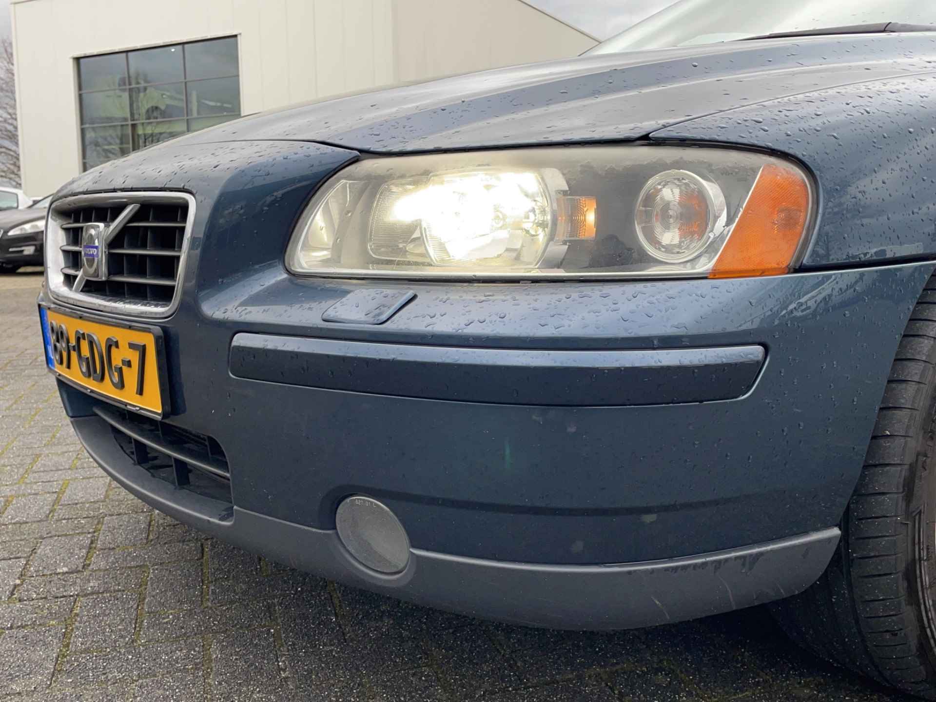 Volvo S60 2.4 Drivers Edition | Youngtimer | Climate | Automaat | APK 06/2025 - 17/29