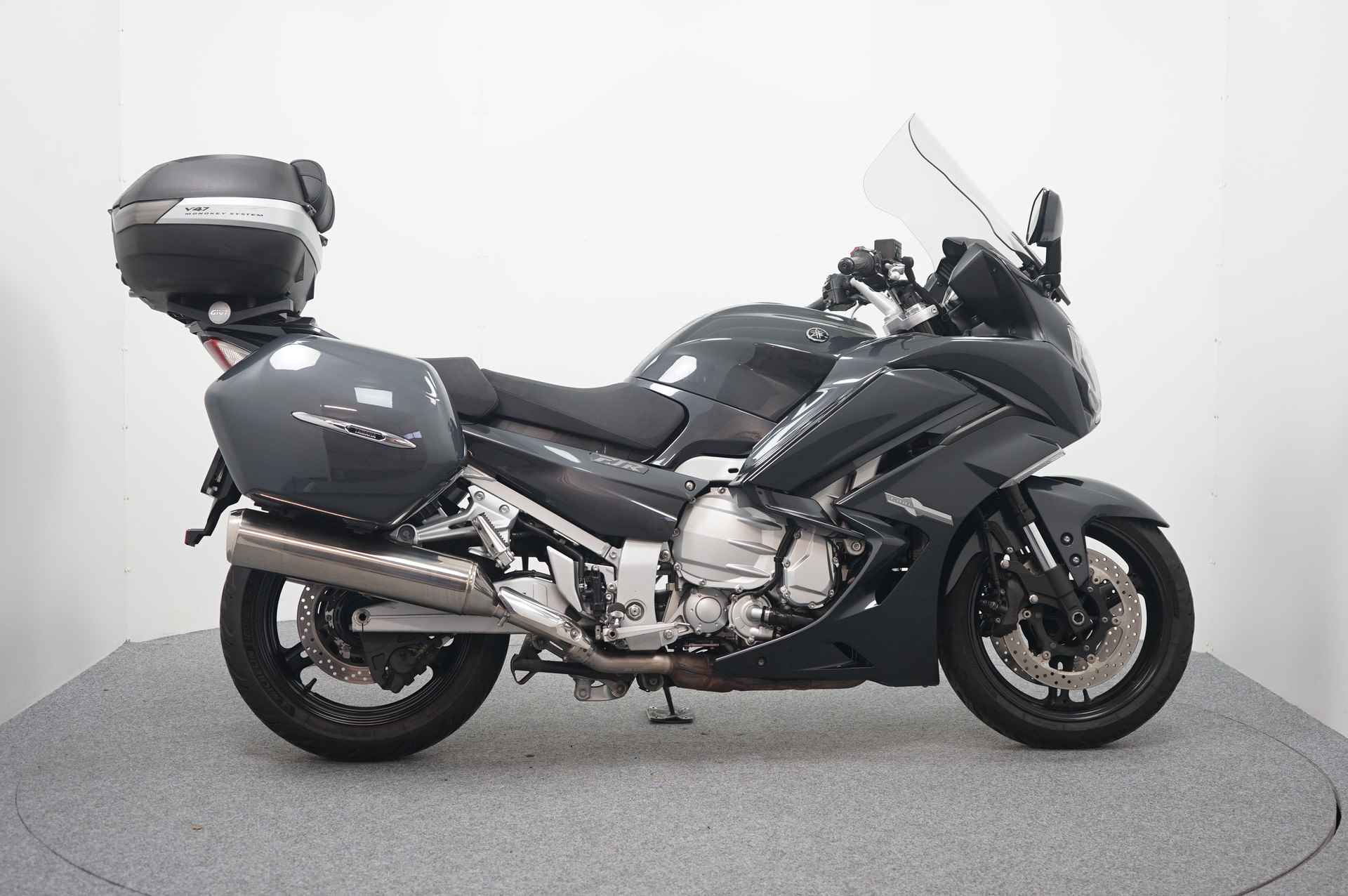 Yamaha FJR 1300 AE - 1/16