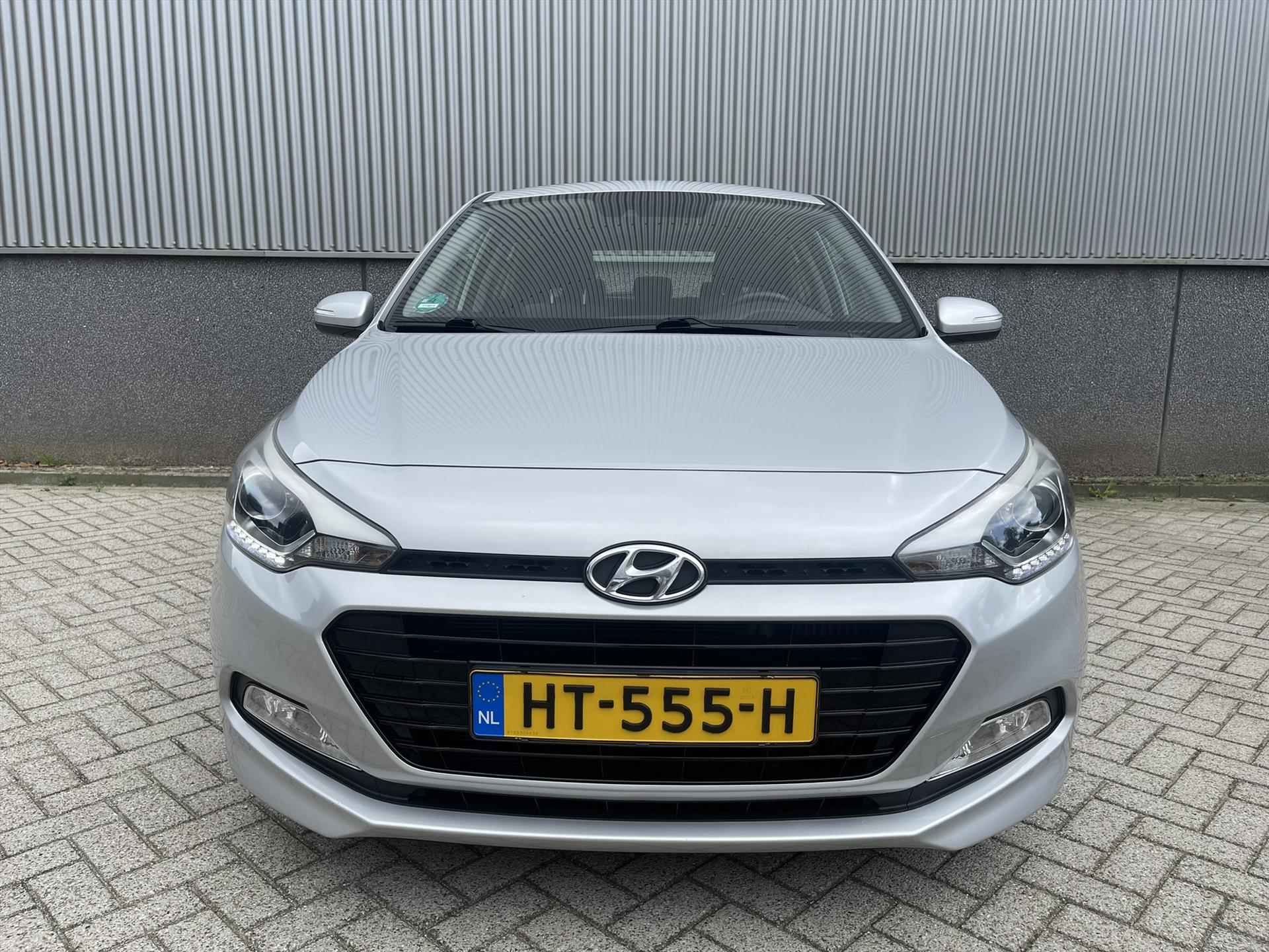 HYUNDAI I 20 1.0 T-GDI Blue 100PK Comfort | Navigatie | Camera Achter | Parkeerhulp | Apple Carplay | Android Auto | - 4/35