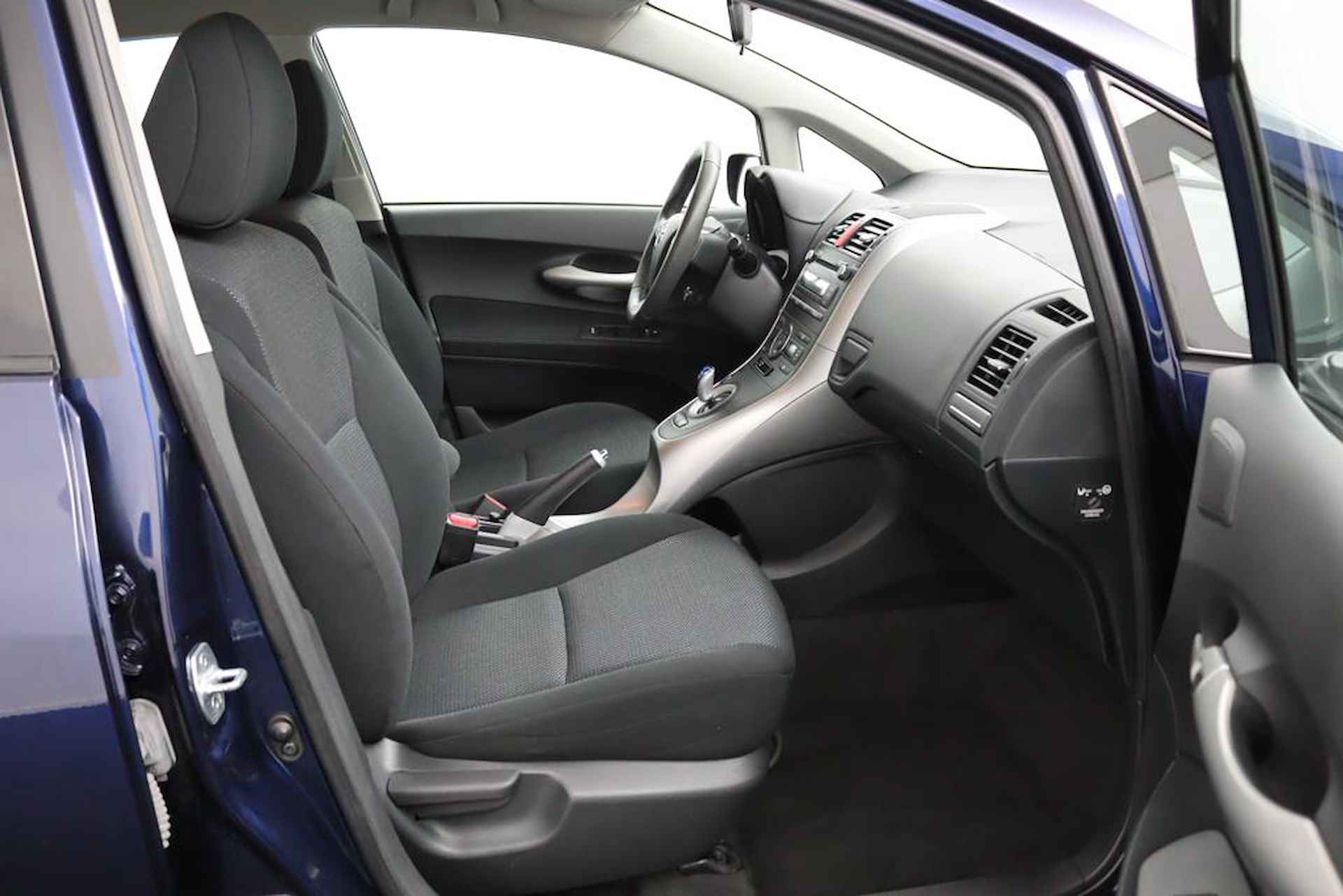 Toyota Auris 1.8 Full Hybrid Aspiration | Cruise Control | Climate Control | Trekhaak | Parkeersensoren Achter | - 10/42