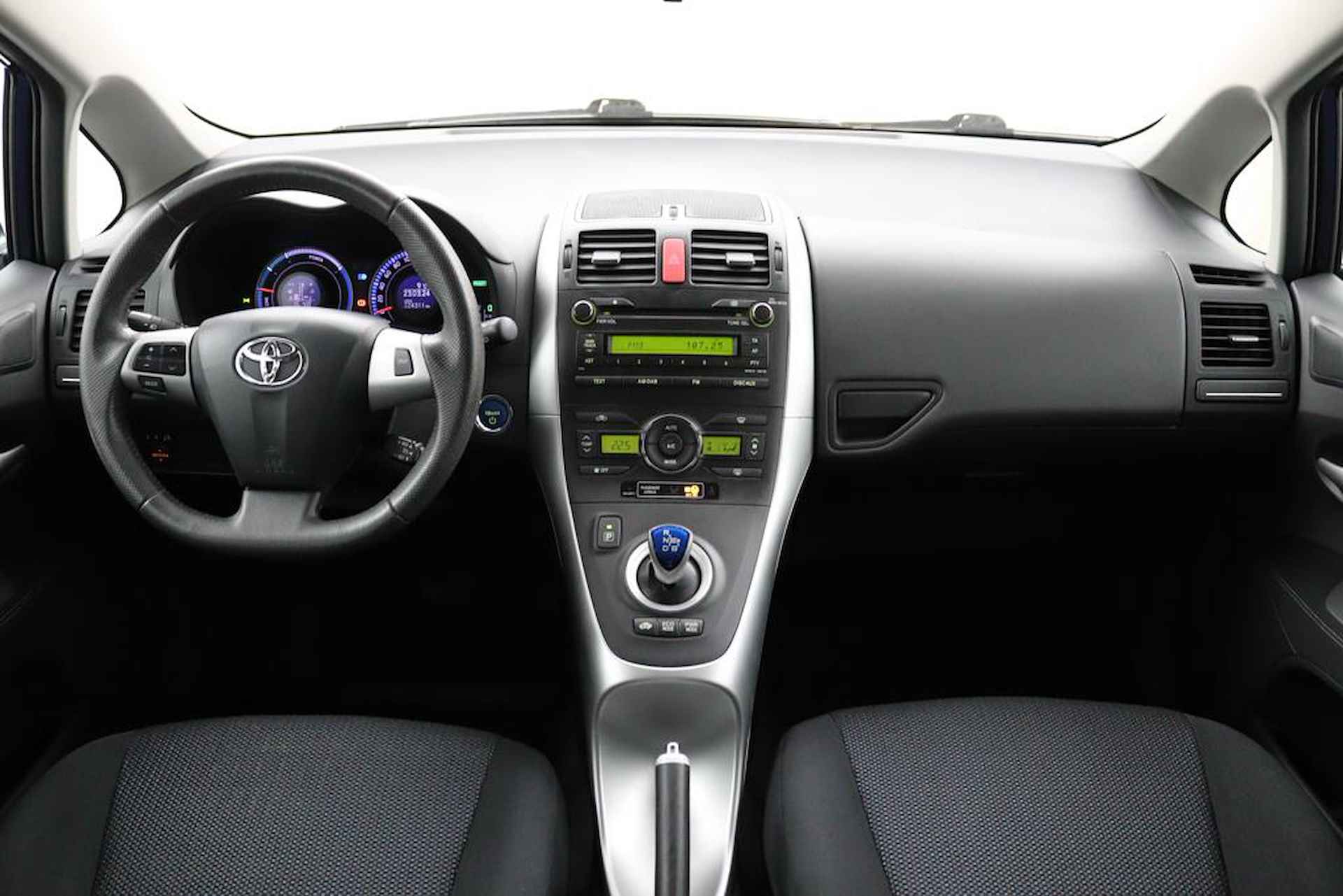 Toyota Auris 1.8 Full Hybrid Aspiration | Cruise Control | Climate Control | Trekhaak | Parkeersensoren Achter | - 11/42