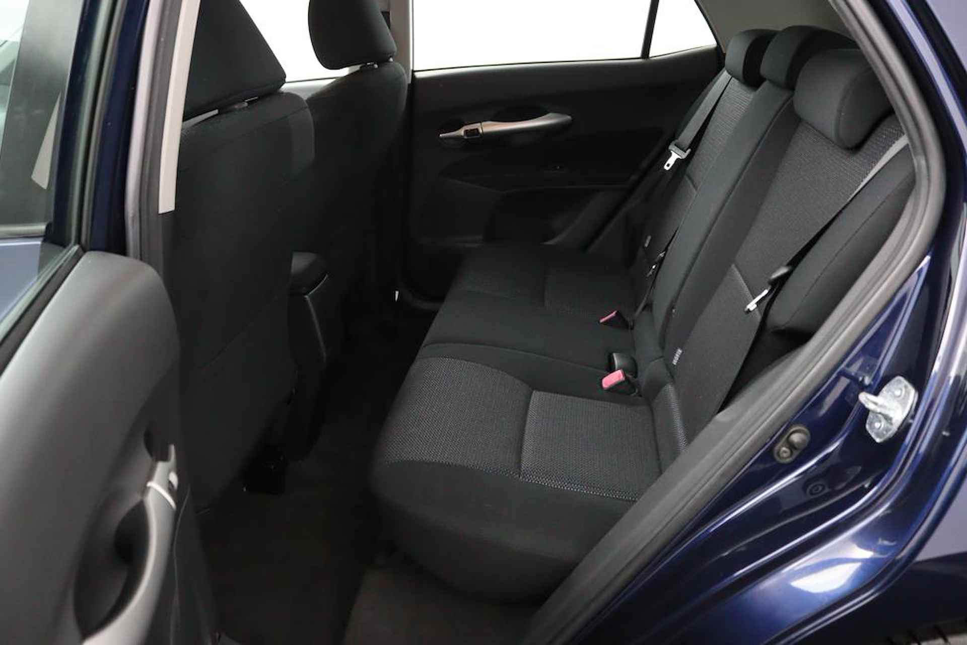 Toyota Auris 1.8 Full Hybrid Aspiration | Cruise Control | Climate Control | Trekhaak | Parkeersensoren Achter | - 12/42