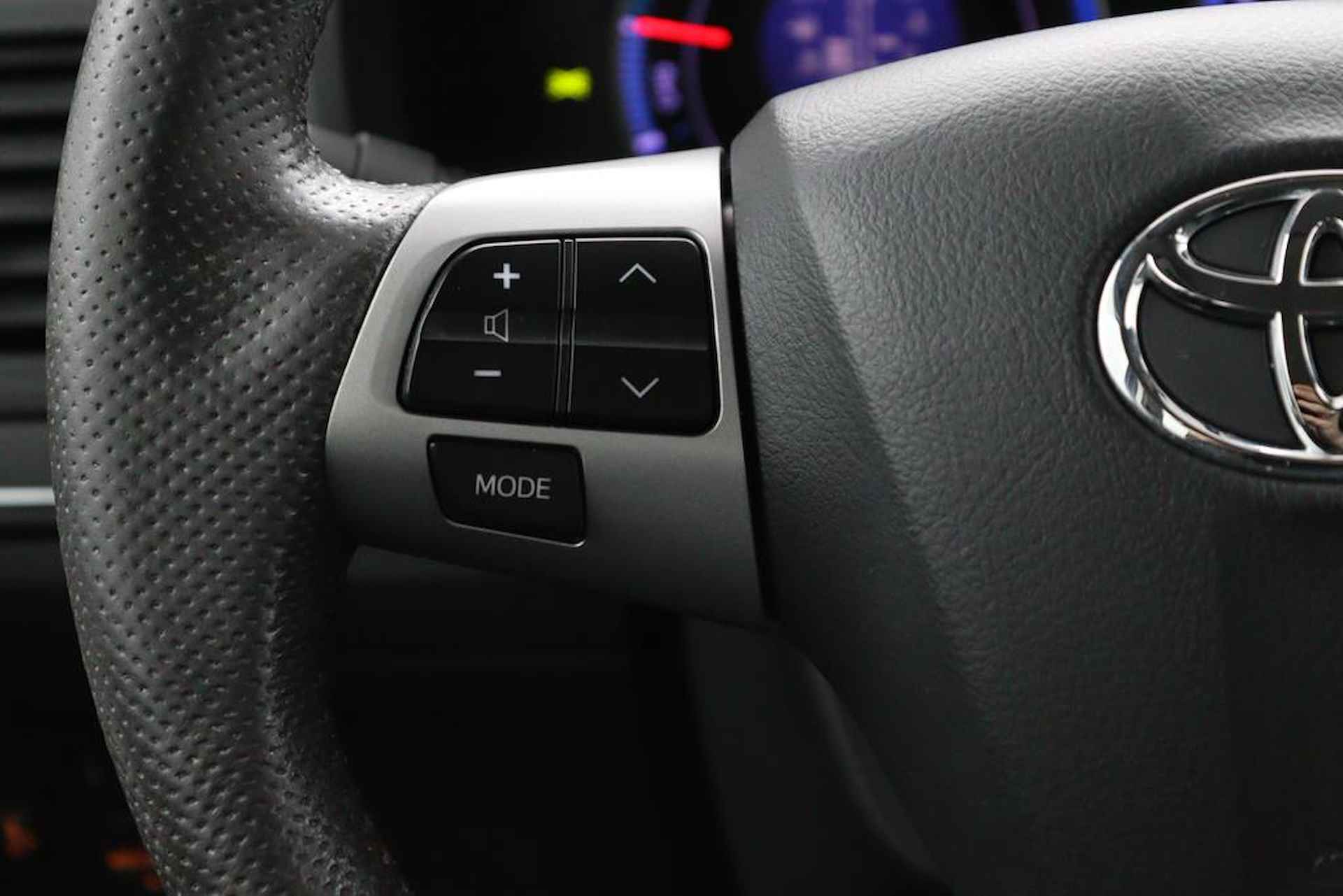 Toyota Auris 1.8 Full Hybrid Aspiration | Cruise Control | Climate Control | Trekhaak | Parkeersensoren Achter | - 17/42