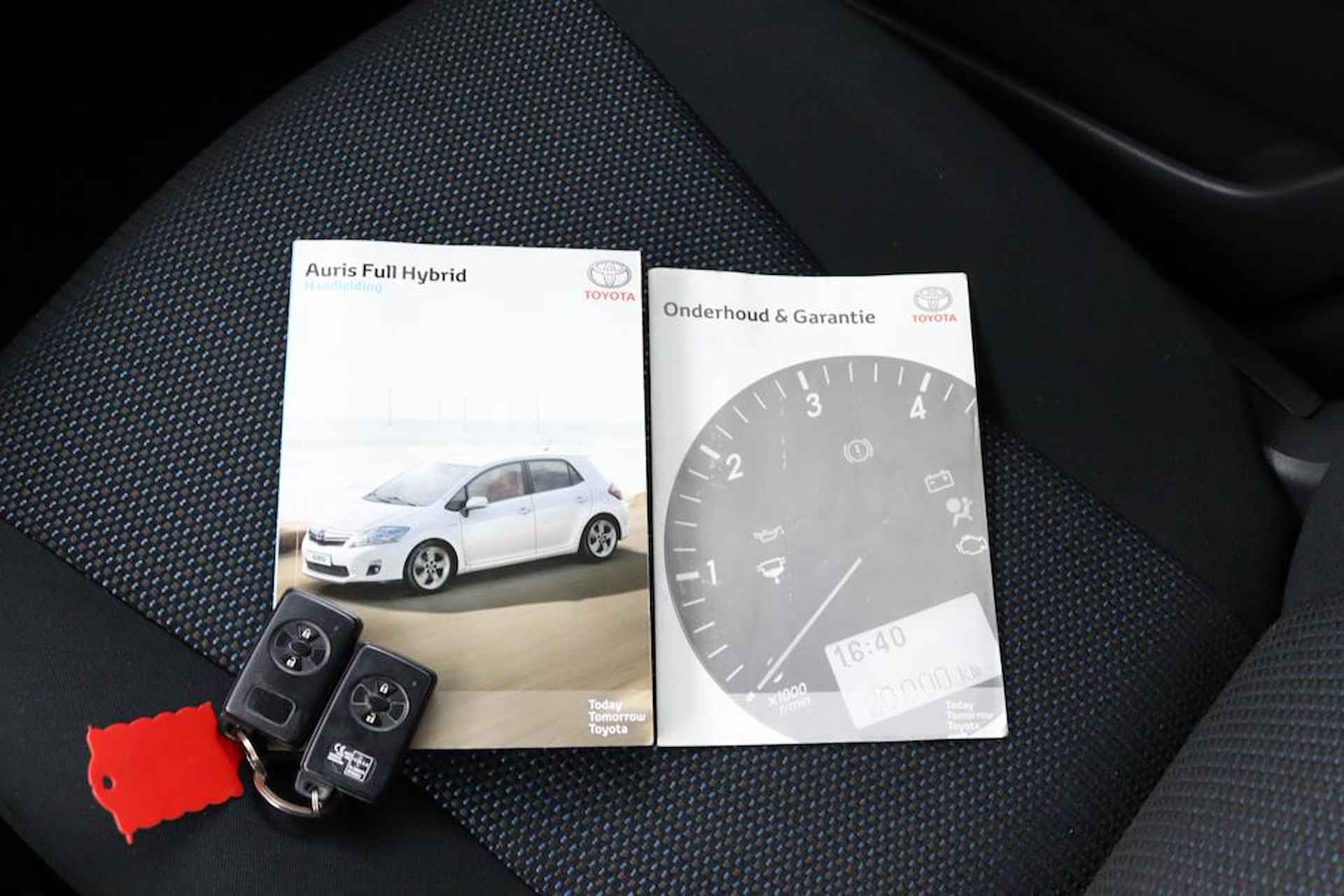 Toyota Auris 1.8 Full Hybrid Aspiration | Cruise Control | Climate Control | Trekhaak | Parkeersensoren Achter | - 26/42
