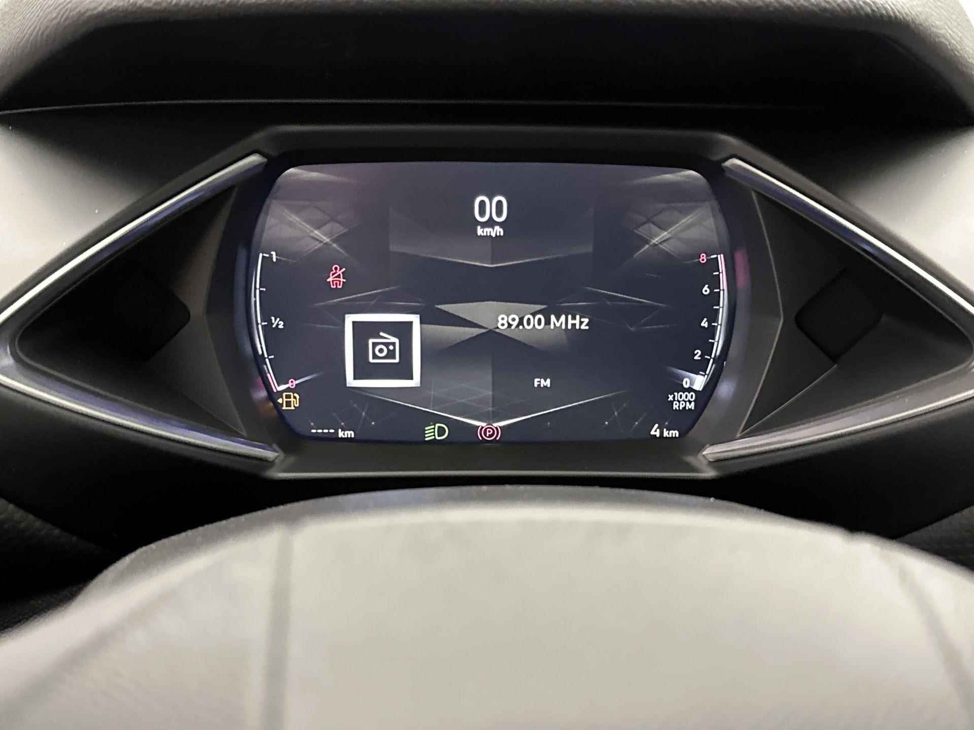 DS 3 SUV Bastille 100 pk | Navigatie | Achteruitrijcamera | Parkeersensoren Voor en Achter | Alcantara Bekleding | Dodehoek Detectie  | LED Koplampen | Climate Control | Cruise Control | 17"Lichtmetalen Velgen | Apple Carplay/Android Auto | - 19/32