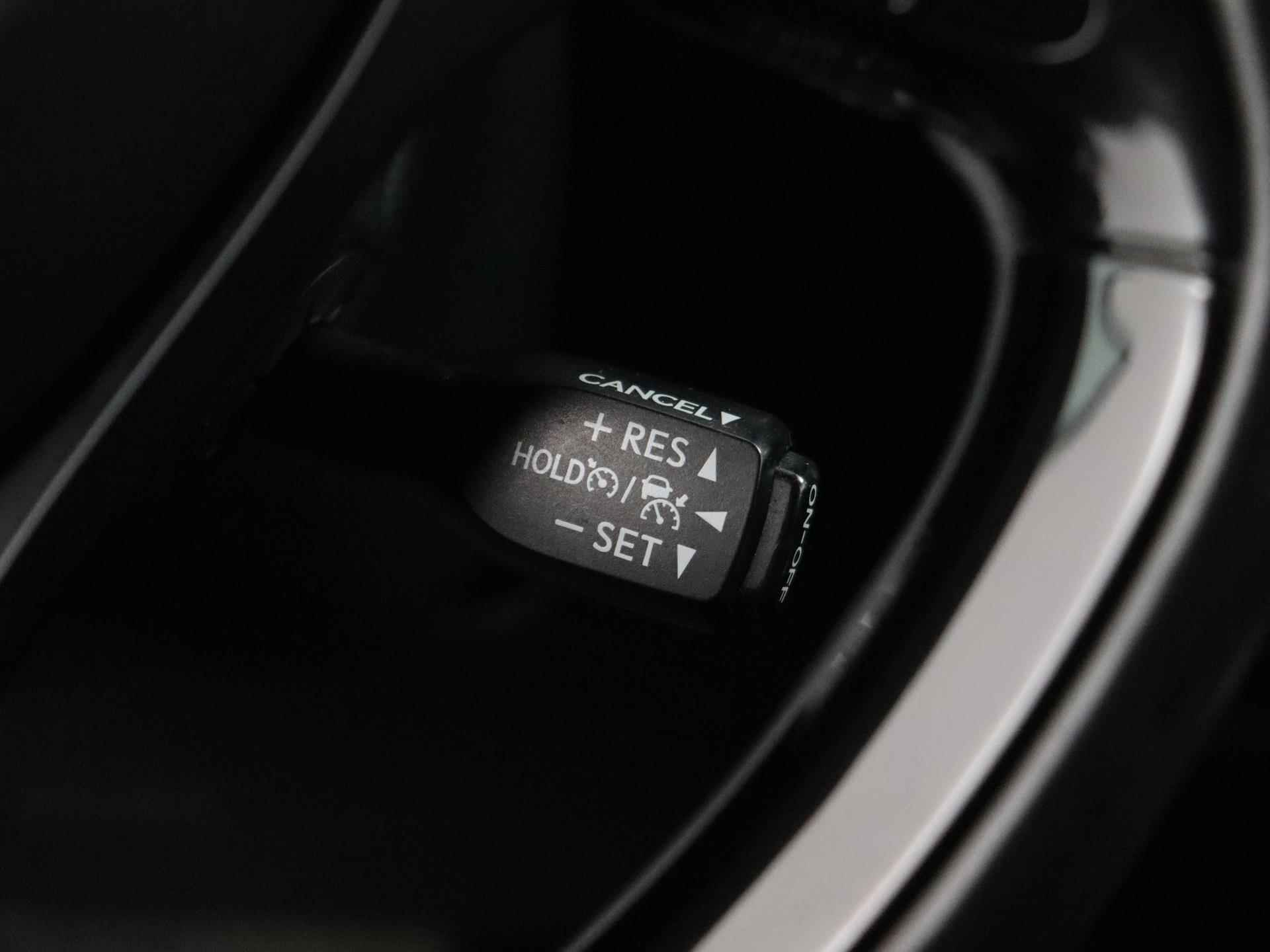 Toyota C-HR 1.8 Hybrid Style | Camera | Climate control | Navigatie - 13/22
