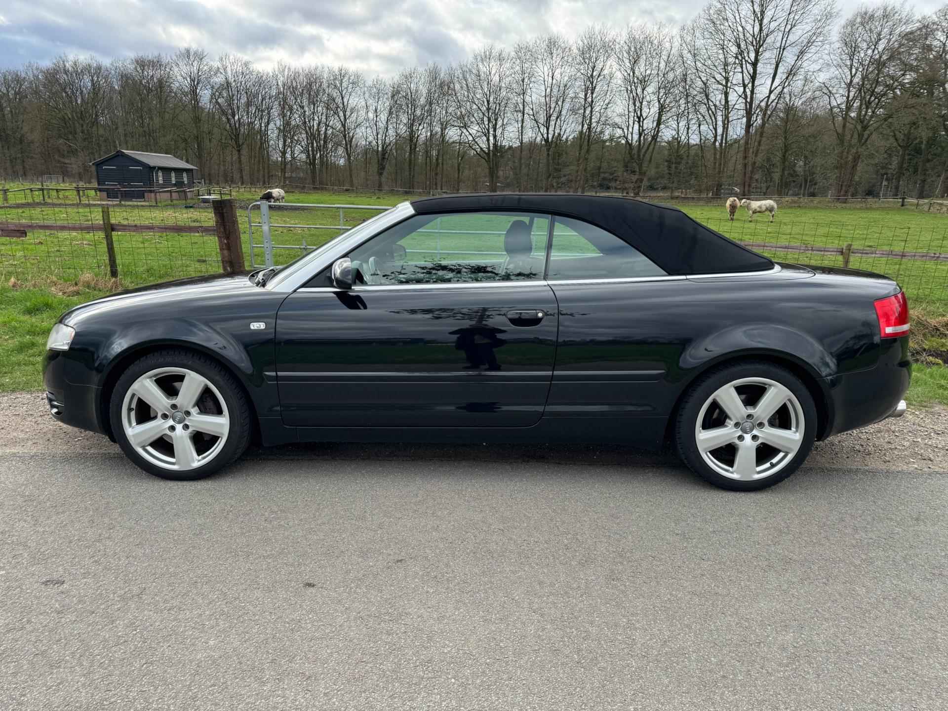 Audi A4 Cabriolet 3.2 FSI quattro 256PK perfect onderhouden en bomvol luxe - 6/40