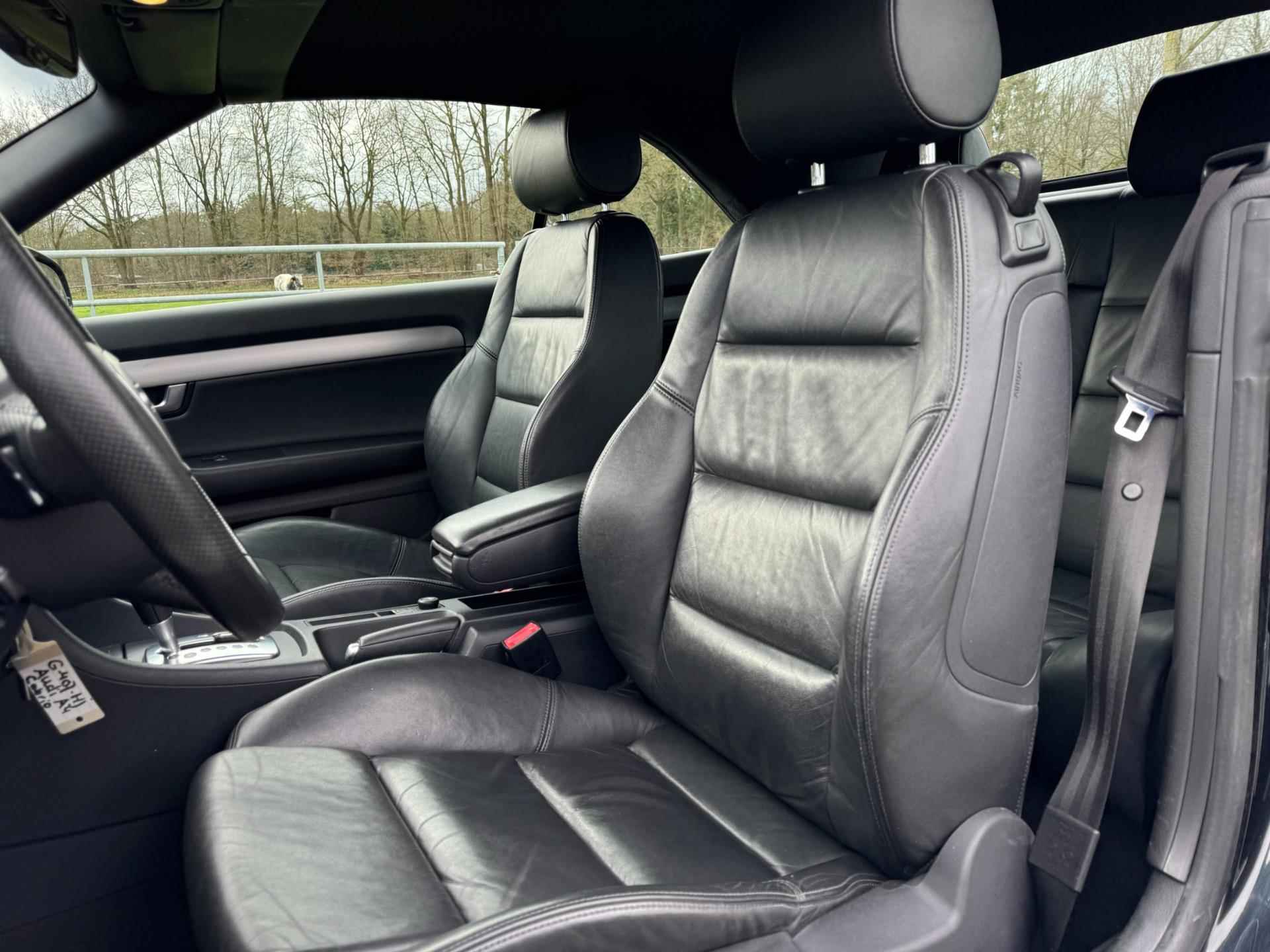 Audi A4 Cabriolet 3.2 FSI quattro 256PK perfect onderhouden en bomvol luxe - 17/40