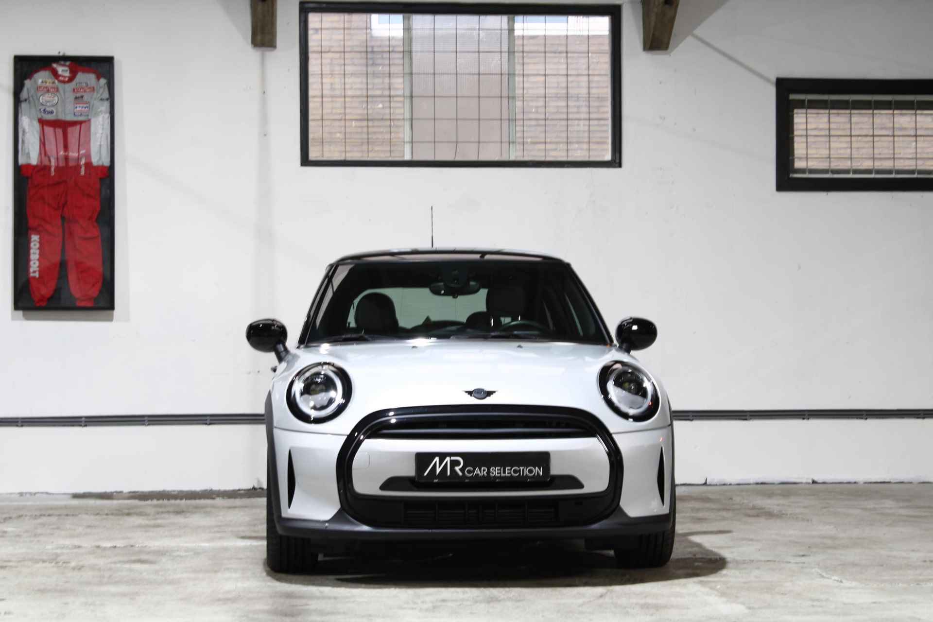 Mini Mini 1.5 Cooper Business Edition | LED | Stoelverwarming | Sportstoelen | Apple Carplay | Keyless | NL Auto | - 3/28