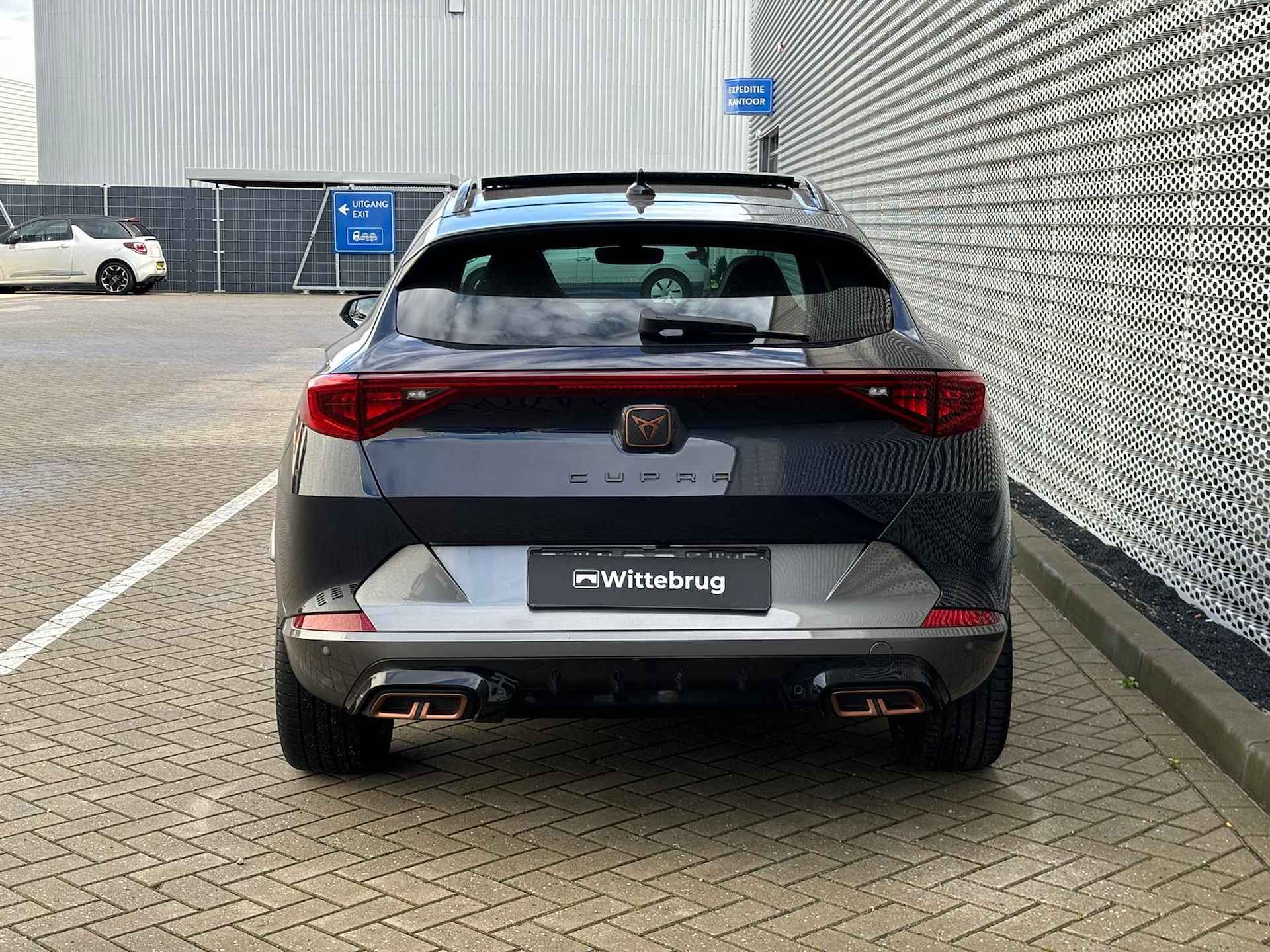 CUPRA Formentor 1.4 e-Hybrid 245pk DSG VZ Performance / Panoramadak / Elektrische Achterklep / Memory Seat Bestuurdersstoel / LED / Stuur & Stoelverwarming / 19" LMV P4 - 7/32