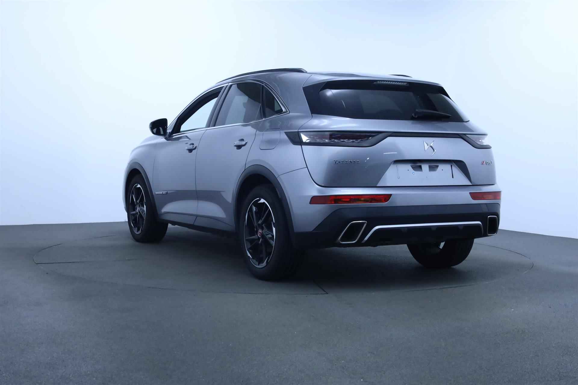 DS 7 Crossback E-Tense Performance Line 225PK Automaat | Camera | Leder/Alcantara | Keyless | LED | 18" Lichtmetaal | Parkeersensoren | Apple/Android Carplay | Clima | Cruise - 7/11