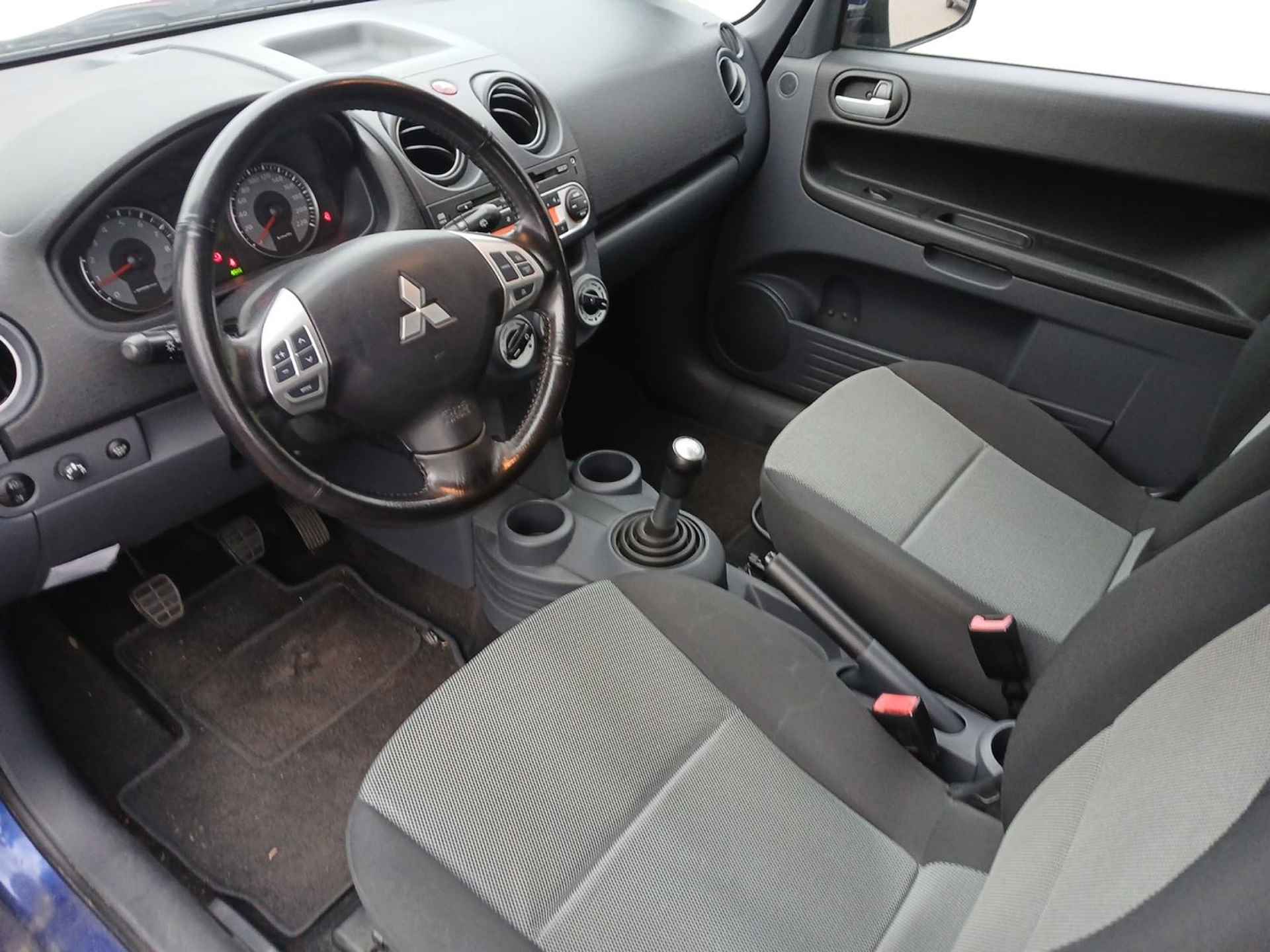 Mitsubishi Colt 1.3 Edition Two Airco, LM Velgen, Cruise, Volledig dealer onderhouden ZEER MOOI!!!! - 15/16