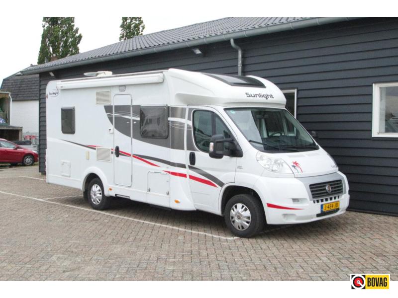 Sunlight T64  halfintegraal camper