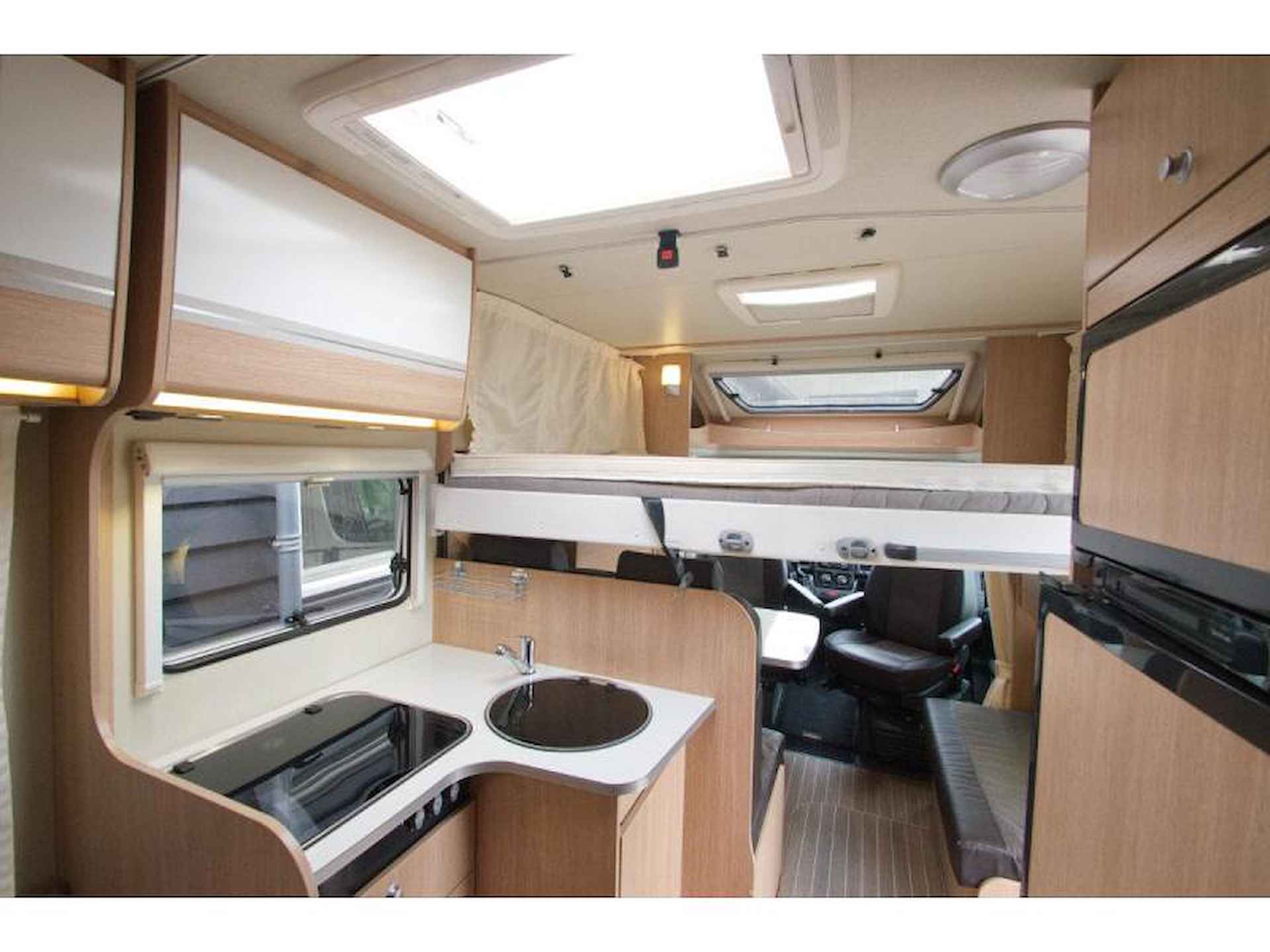 Sunlight T64  halfintegraal camper - 15/20