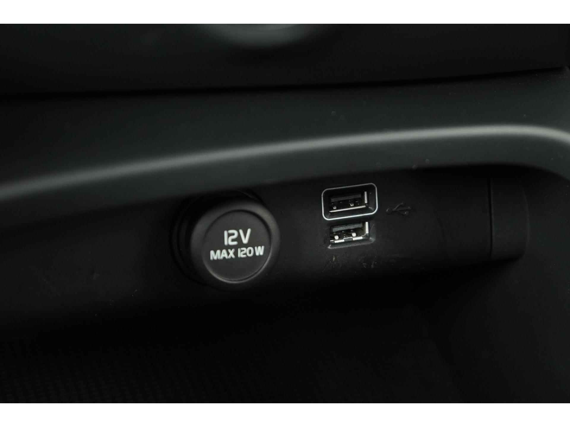 Volvo XC40 2.0 T4 Momentum Pro Automaat | Trekhaak | Panoramadak | Camera | Zondag Open! - 39/47