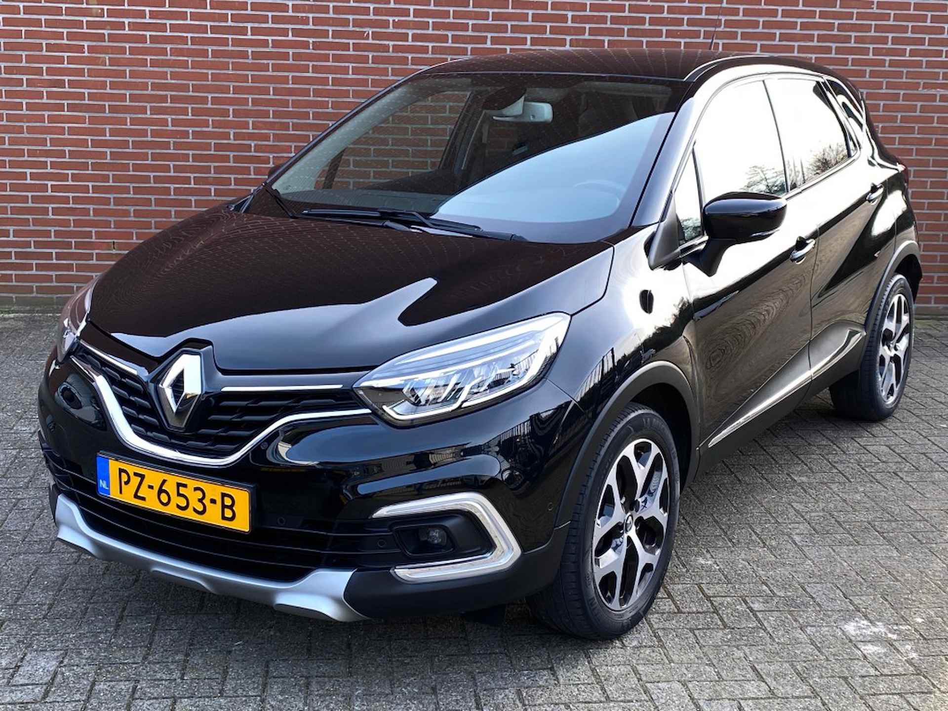 RENAULT Captur 0.9 TCE INTENS NAV BOSE CAMERA PDC CRUISE LMV CARPLAY TREKH - 2/29