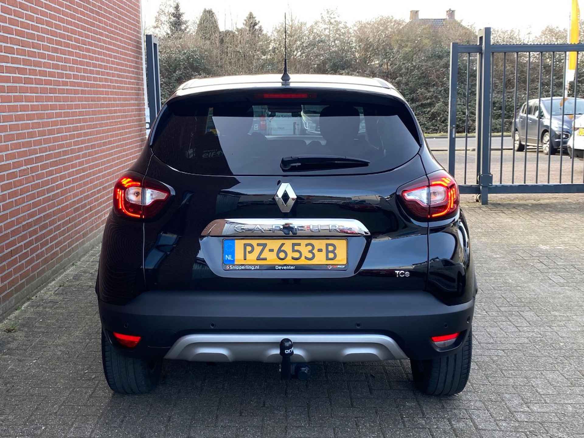 RENAULT Captur 0.9 TCE INTENS NAV BOSE CAMERA PDC CRUISE LMV CARPLAY TREKH - 23/29