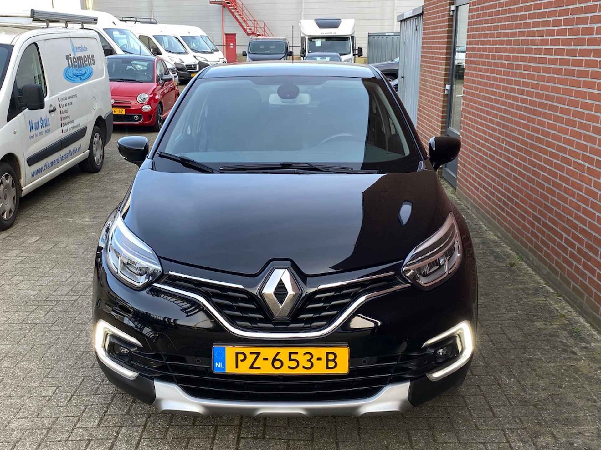 RENAULT Captur 0.9 TCE INTENS NAV BOSE CAMERA PDC CRUISE LMV CARPLAY TREKH - 27/29