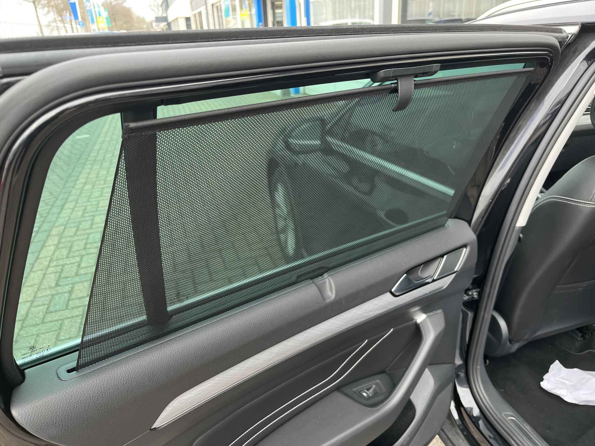 Volkswagen Passat Variant 1.4 TSI PHEV GTE Business / AUTOMAAT/ PANO/ 360 CAMERA/ PARK. SENSOREN/ DCC/ VOLLEDIG LEDER/ MEMORY SEATS/ HEAD-UP DISPLAY/ DODE HOEK/ STOELVERWARM. V&A/ KEYLESS/ ERGO COMFORT/ ADAPT. CRUISE/ APP-CONNECT/ NAVI/ CLIMA/ - 28/36