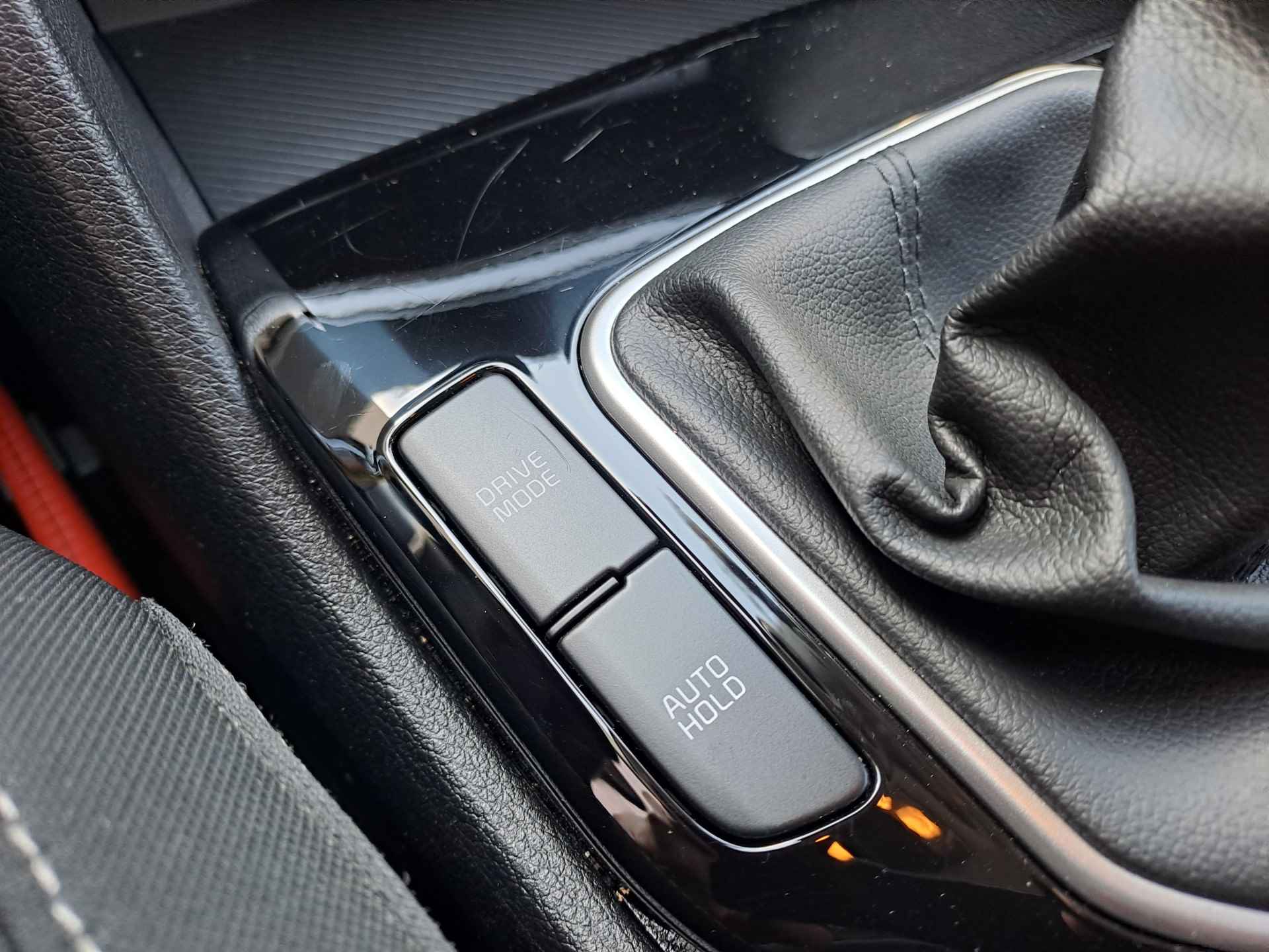 Kia Sportage 1.6 T-GDi MHEV DynamicLine | Trekhaak | Navi | Camera | Apple Carplay/Android Auto - 27/43