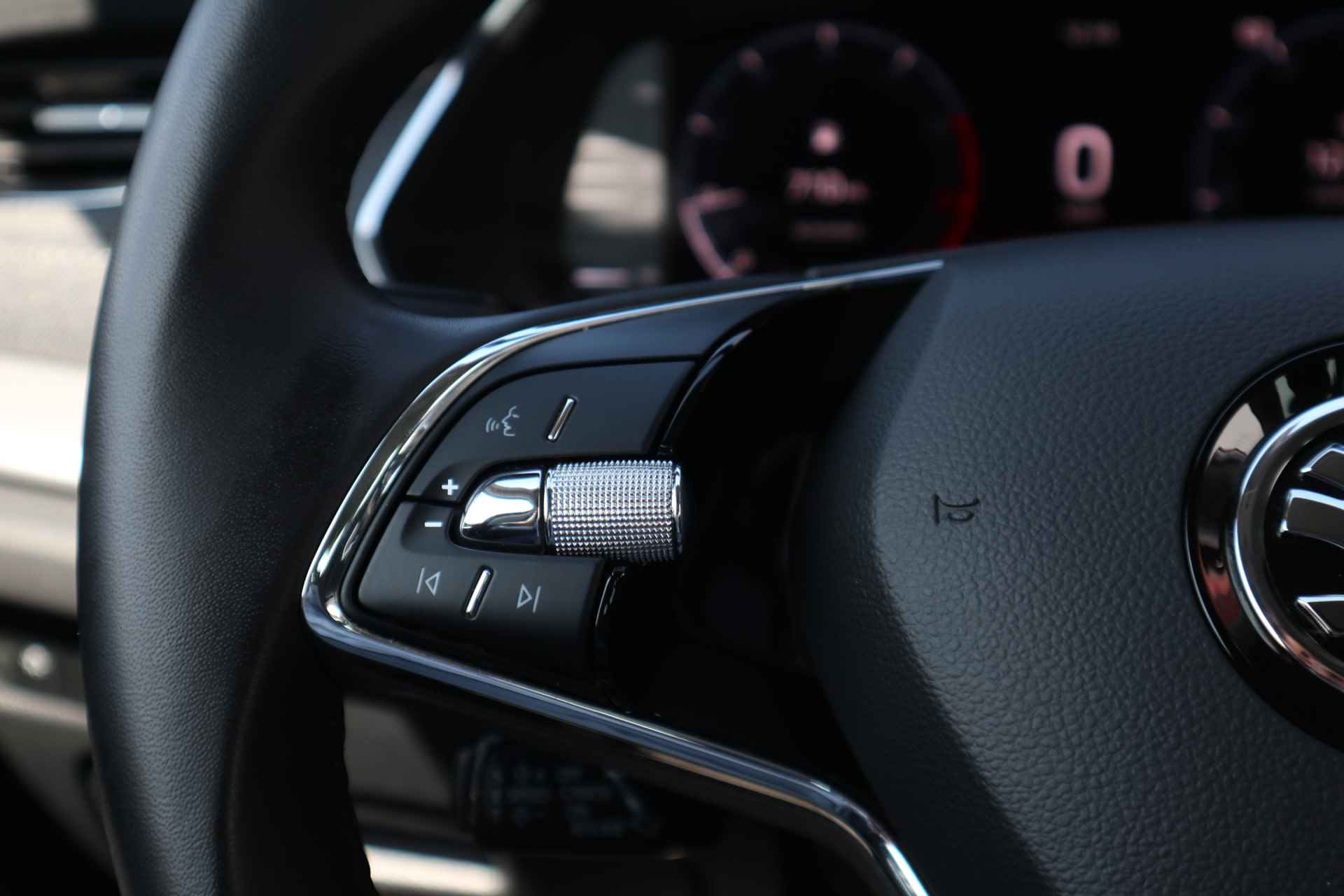 Škoda Octavia Combi 1.0 TSI Business Edition Plus NL-AUTO | ELEKTRISCHE KLEP | STOELVERW | CARPLAY | SFEERVERL | 2de PINSTERDAG GEOPEND VAN 10:00 T/M 16:00 UUR - 20/37