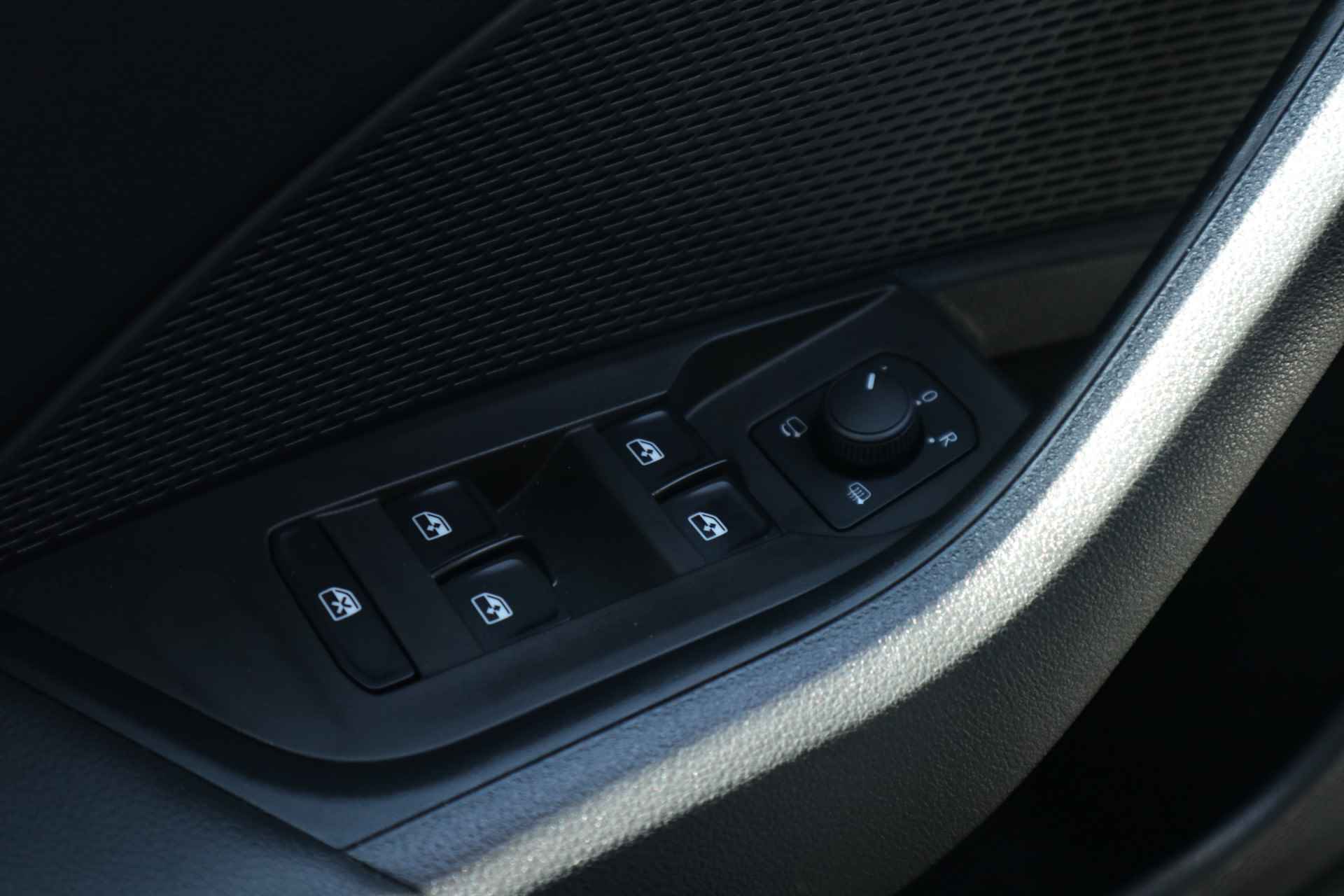 Škoda Octavia Combi 1.0 TSI Business Edition Plus NL-AUTO | ELEKTRISCHE KLEP | STOELVERW | CARPLAY | SFEERVERL | 2de PINSTERDAG GEOPEND VAN 10:00 T/M 16:00 UUR - 22/37
