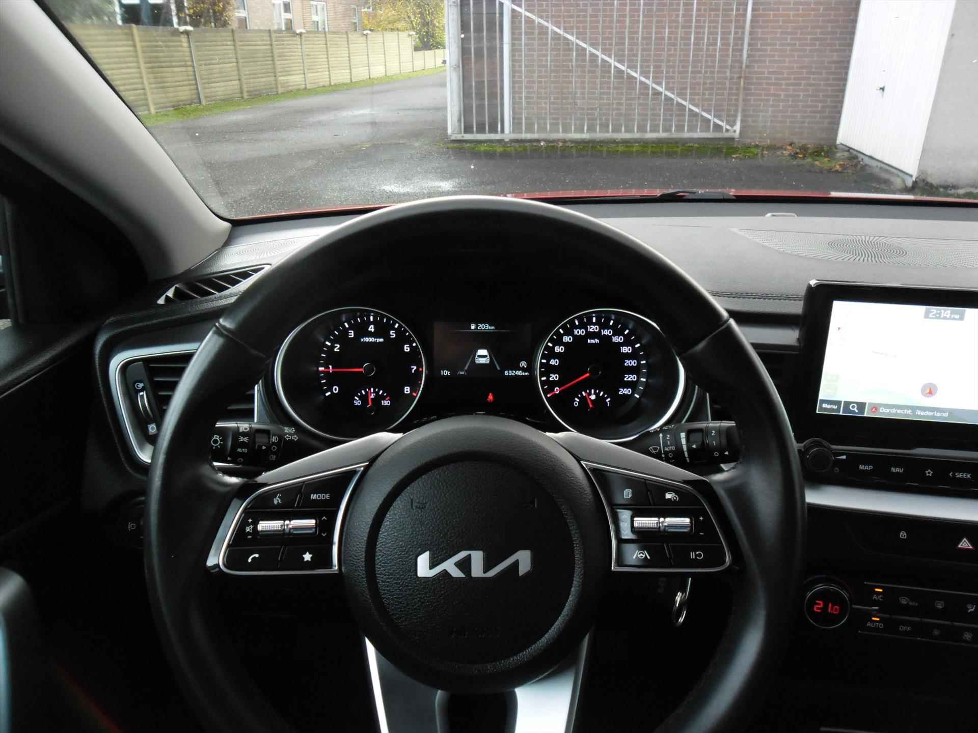 Kia Ceed Sw 1.0 T-GDi DYNAMIC LINE NIEUW MODEL NAV ECC LMV CAMERA PDC XENON RIJKLAARPRIJS - 8/17