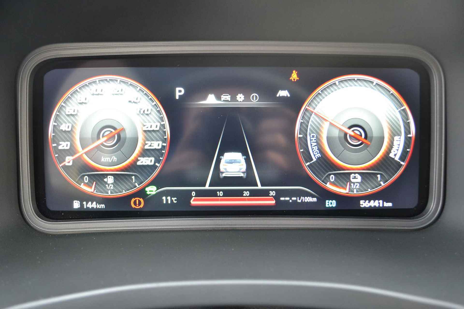 Hyundai KONA 1.6 HEV COMFORT|CARPLAY|CAMERA|TWO TONE - 7/37