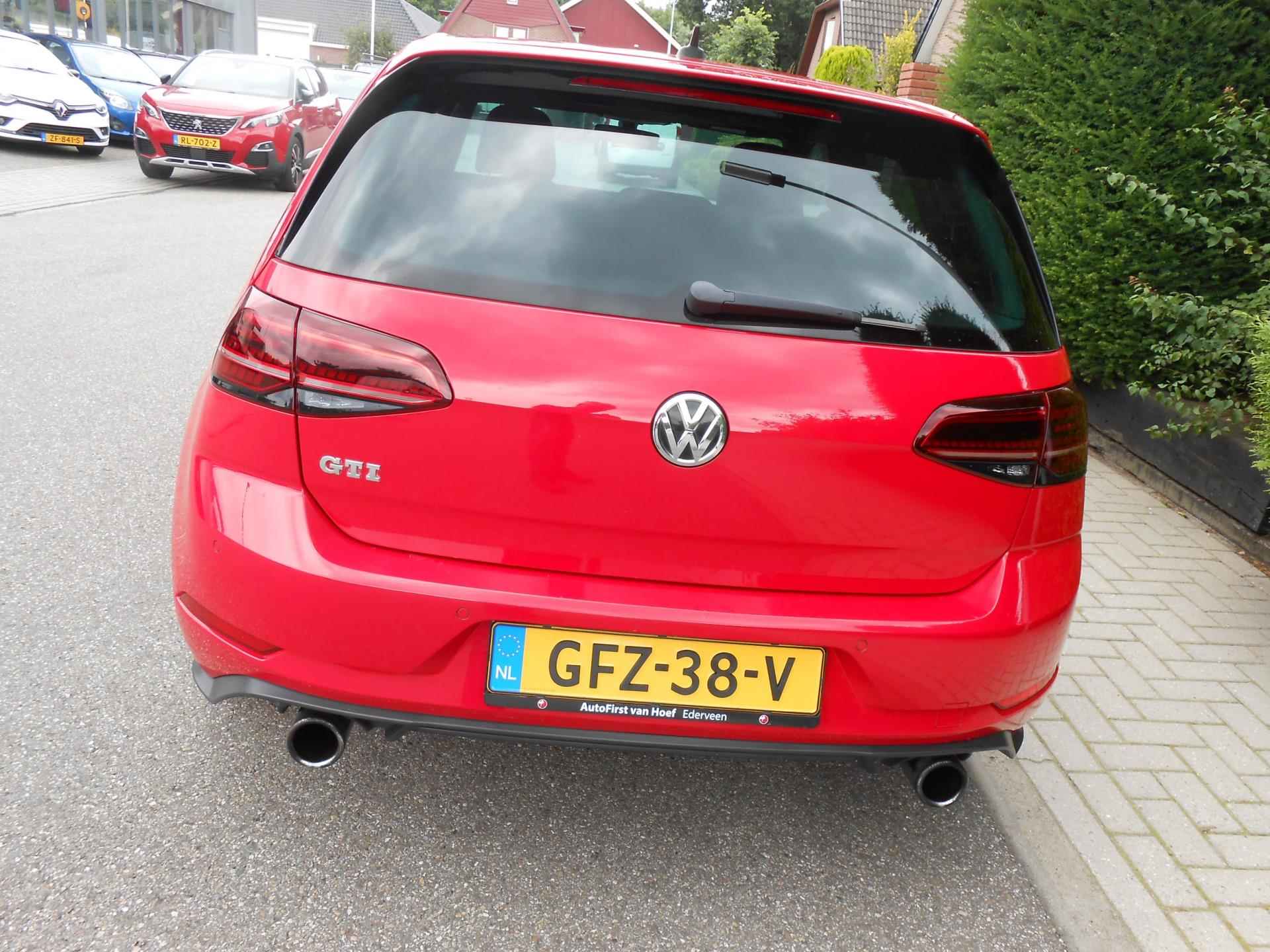 Volkswagen GOLF 2.0 TSI GTI Performance - 7/55