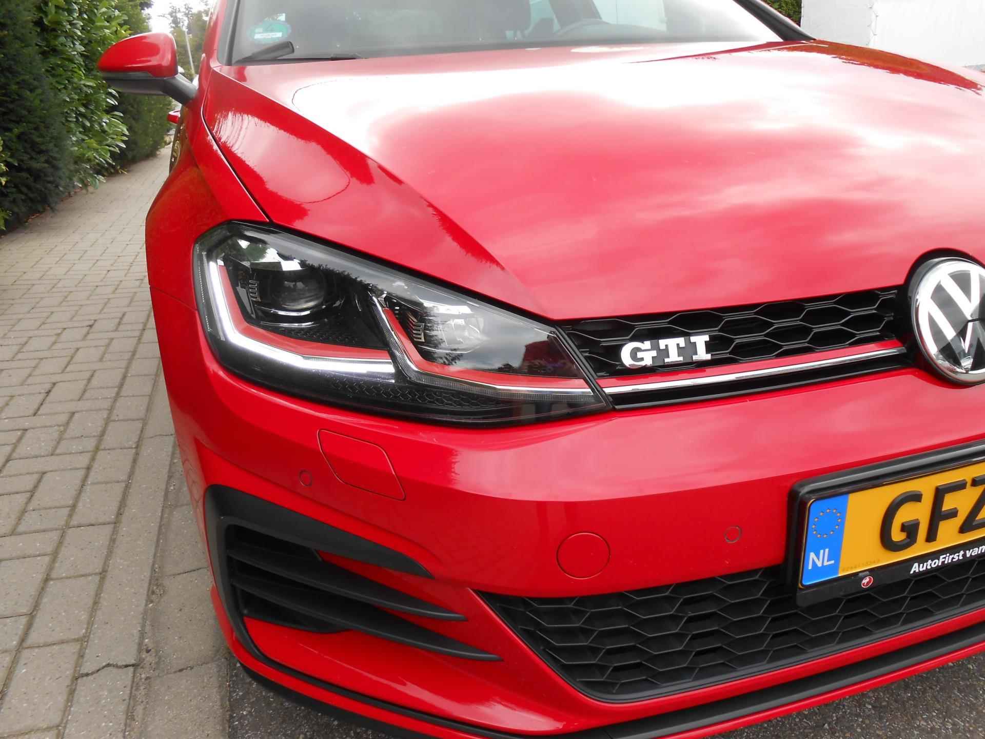 Volkswagen GOLF 2.0 TSI GTI Performance - 12/55