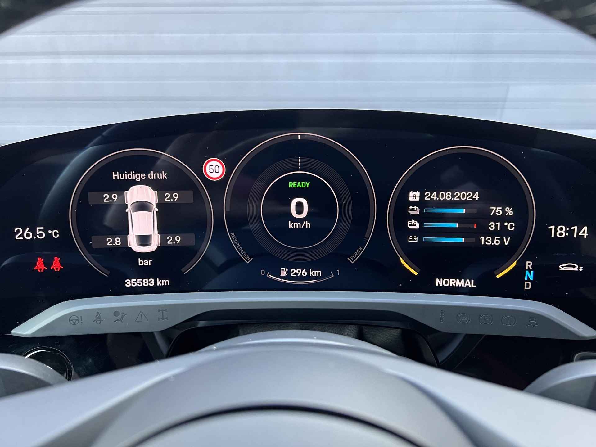 Porsche Taycan Turbo S 93 kWh / 3-Fase / Panorama Dak / Apple Carplay & Android Auto / Lederen Sportstoelen / Stoelverwarming & Verkoeling / - 19/46