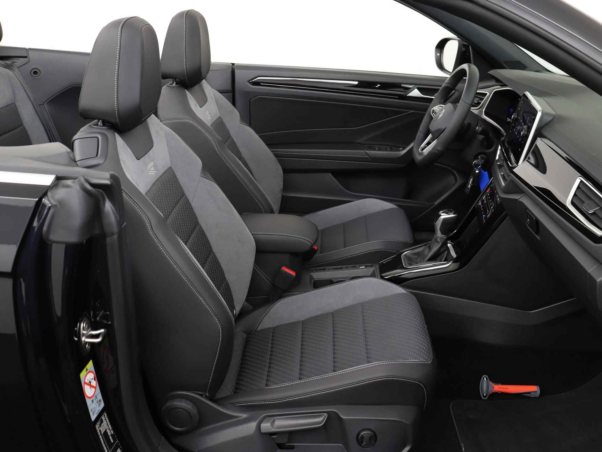 Volkswagen T-Roc Cabrio 1.5 TSI 150PK R-Line DSG | Navi | Camera | Stoel- en stuurverwarming | Adaptive Cruise | Apple CarPlay | Park Assist | 17" LM | - 21/55