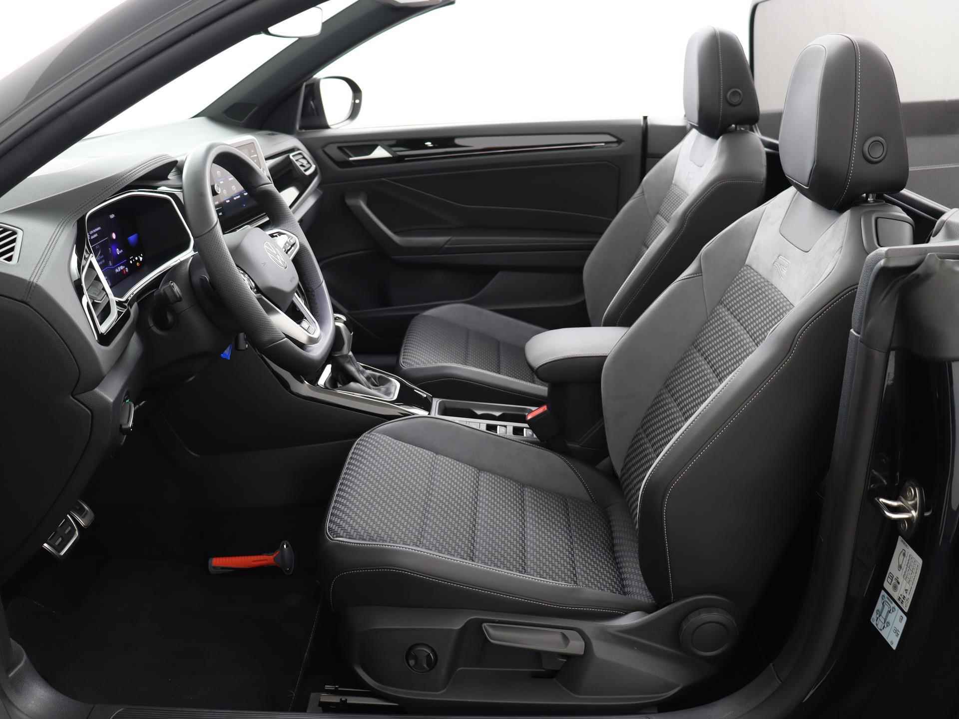Volkswagen T-Roc Cabrio 1.5 TSI 150PK R-Line DSG | Navi | Camera | Stoel- en stuurverwarming | Adaptive Cruise | Apple CarPlay | Park Assist | 17" LM | - 25/55