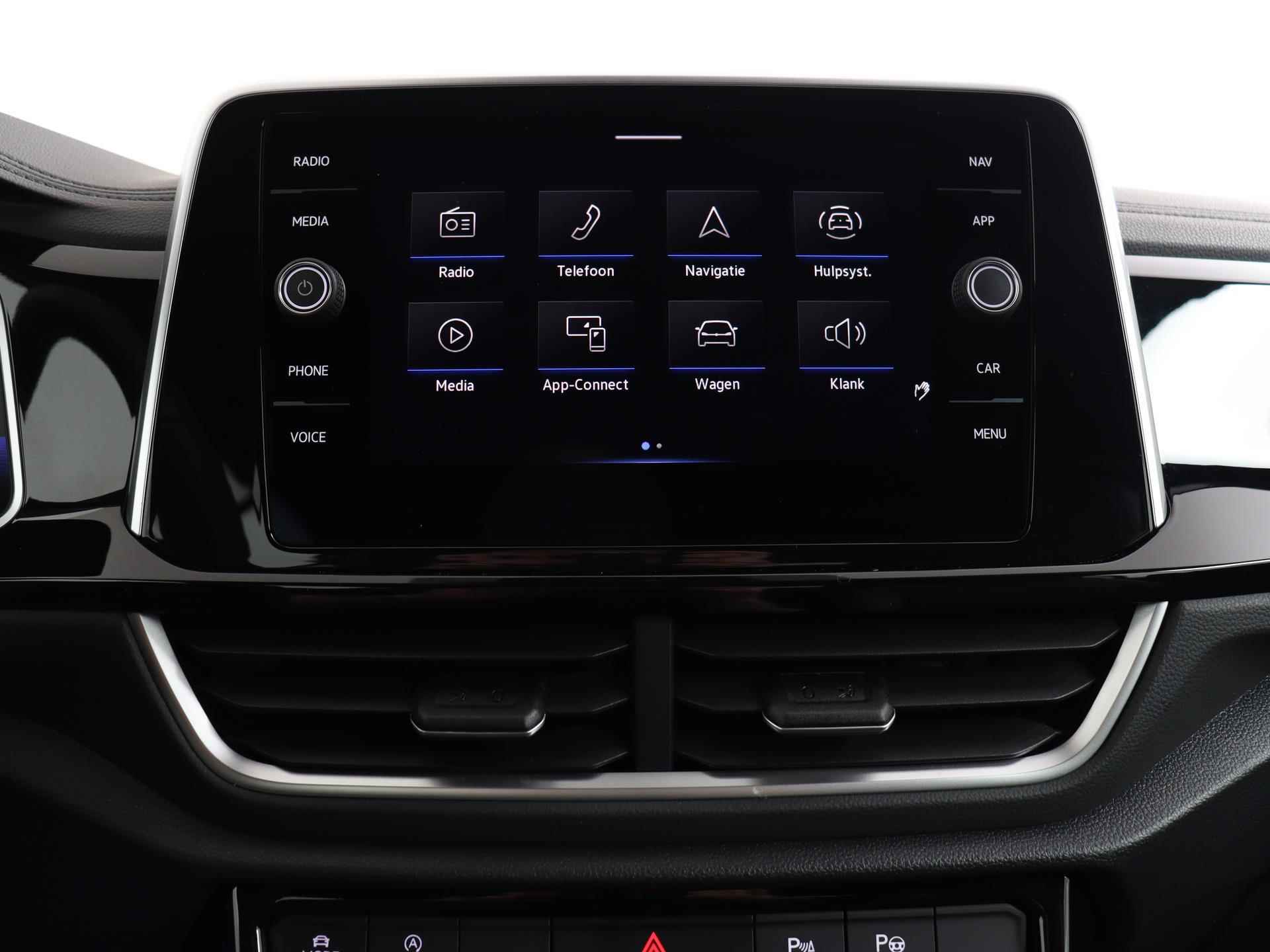 Volkswagen T-Roc Cabrio 1.5 TSI 150PK R-Line DSG | Navi | Camera | Stoel- en stuurverwarming | Adaptive Cruise | Apple CarPlay | Park Assist | 17" LM | - 50/55