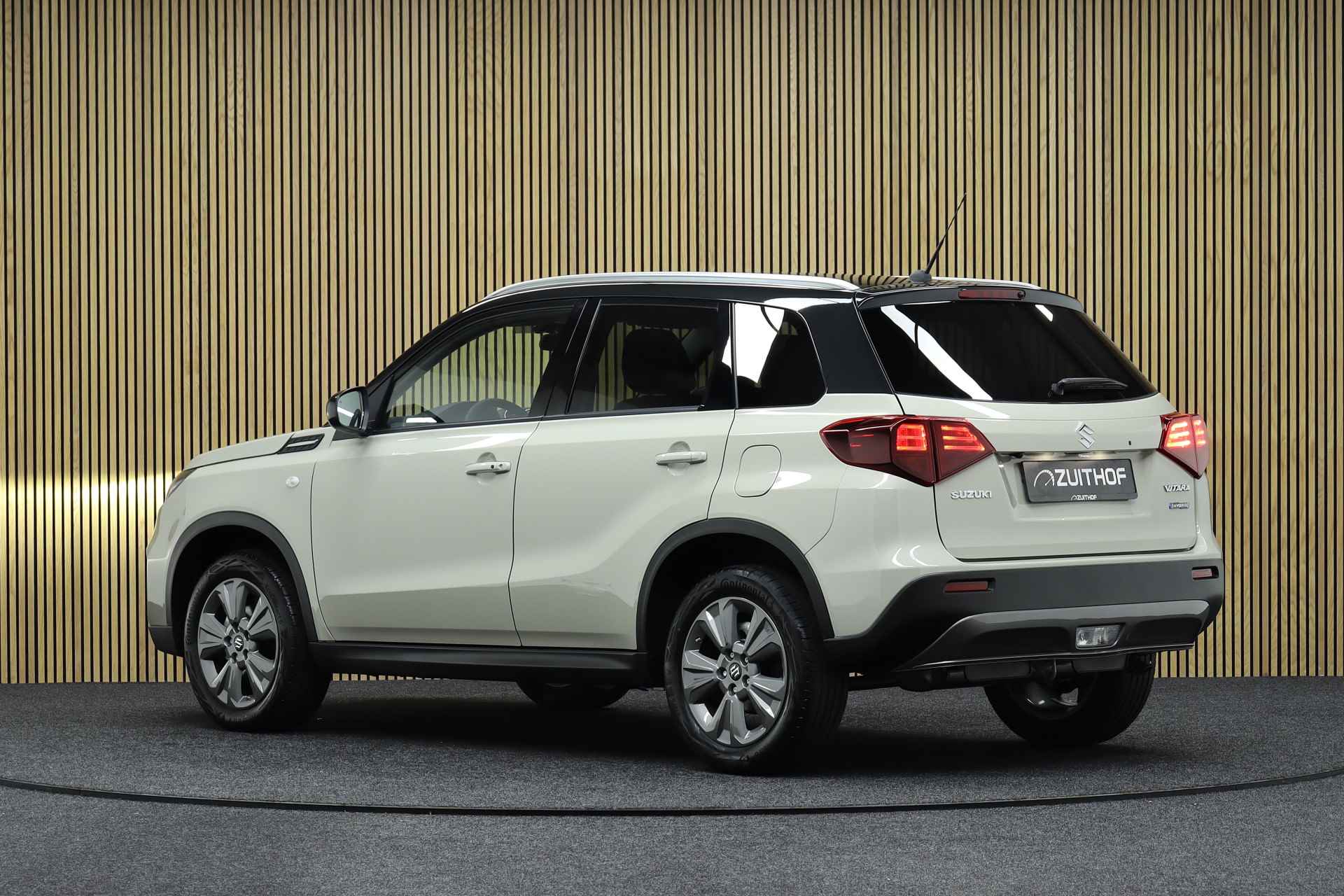 Suzuki Vitara 1.5 Hybrid Automaat Select | Navigatie | Adaptive Cruise | Camera | Two tone | Full led - 3/39