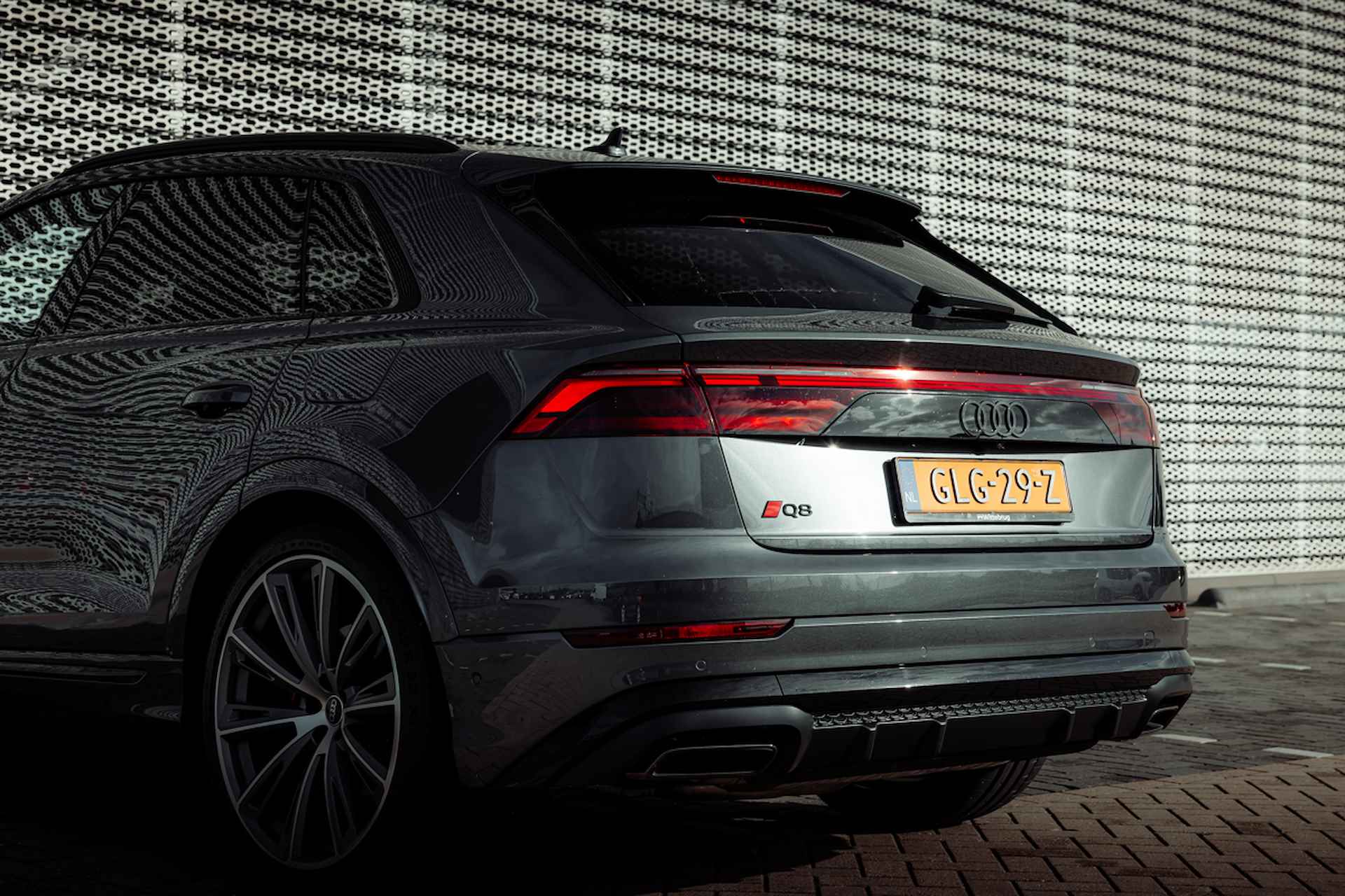 Audi Q8 55 TFSI e 394pk quattro Pro Line S | FACELIFT | Panoramadak | Luchtvering | S-sportstoelen | 23" LM velgen | Memory | Bang & Olufsen | Tour & Parking | Comfortsleutel - 14/35